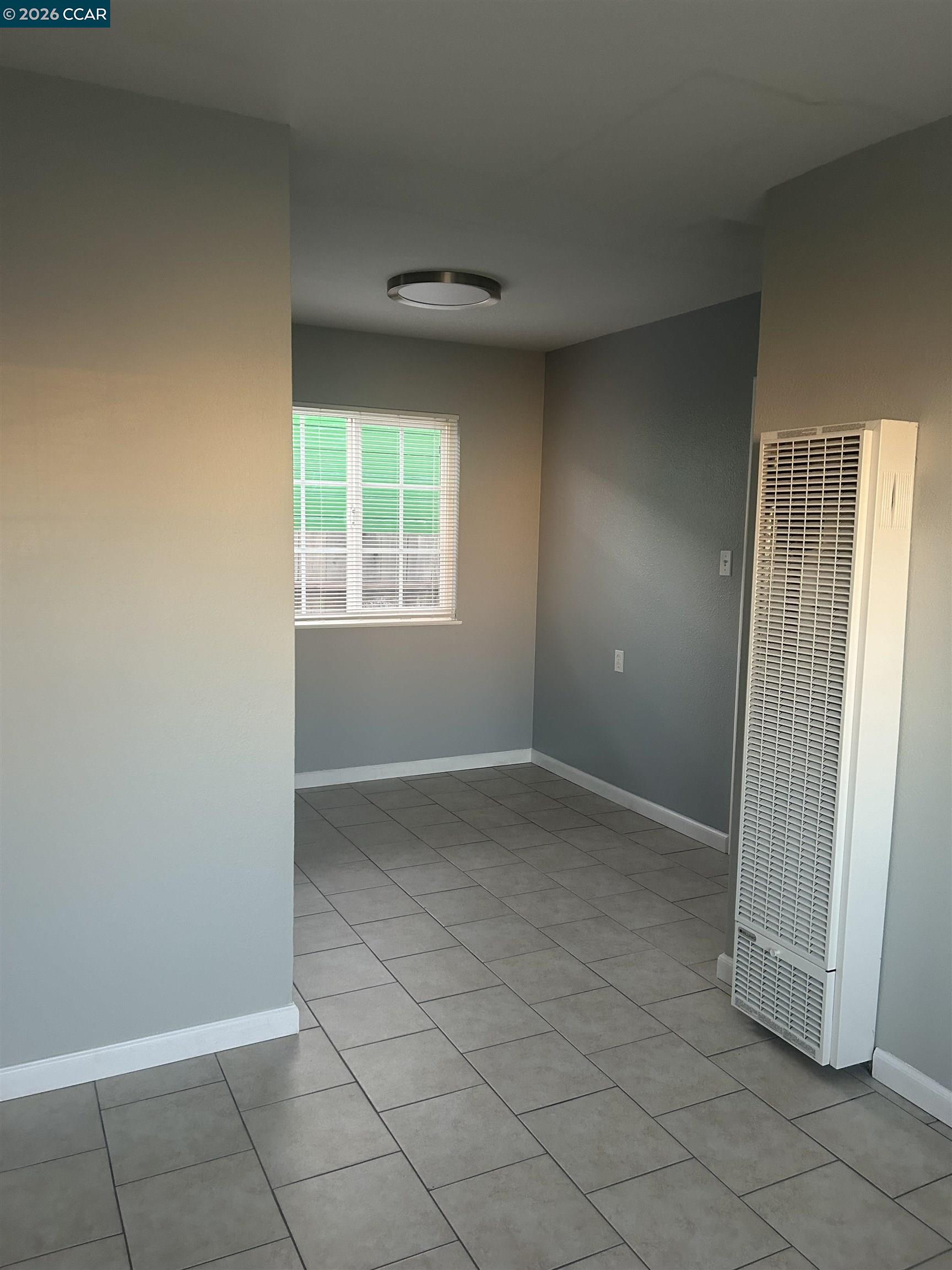 Detail Gallery Image 10 of 11 For 3817 Florida Ave, Richmond,  CA 94804 - 3 Beds | 1/1 Baths