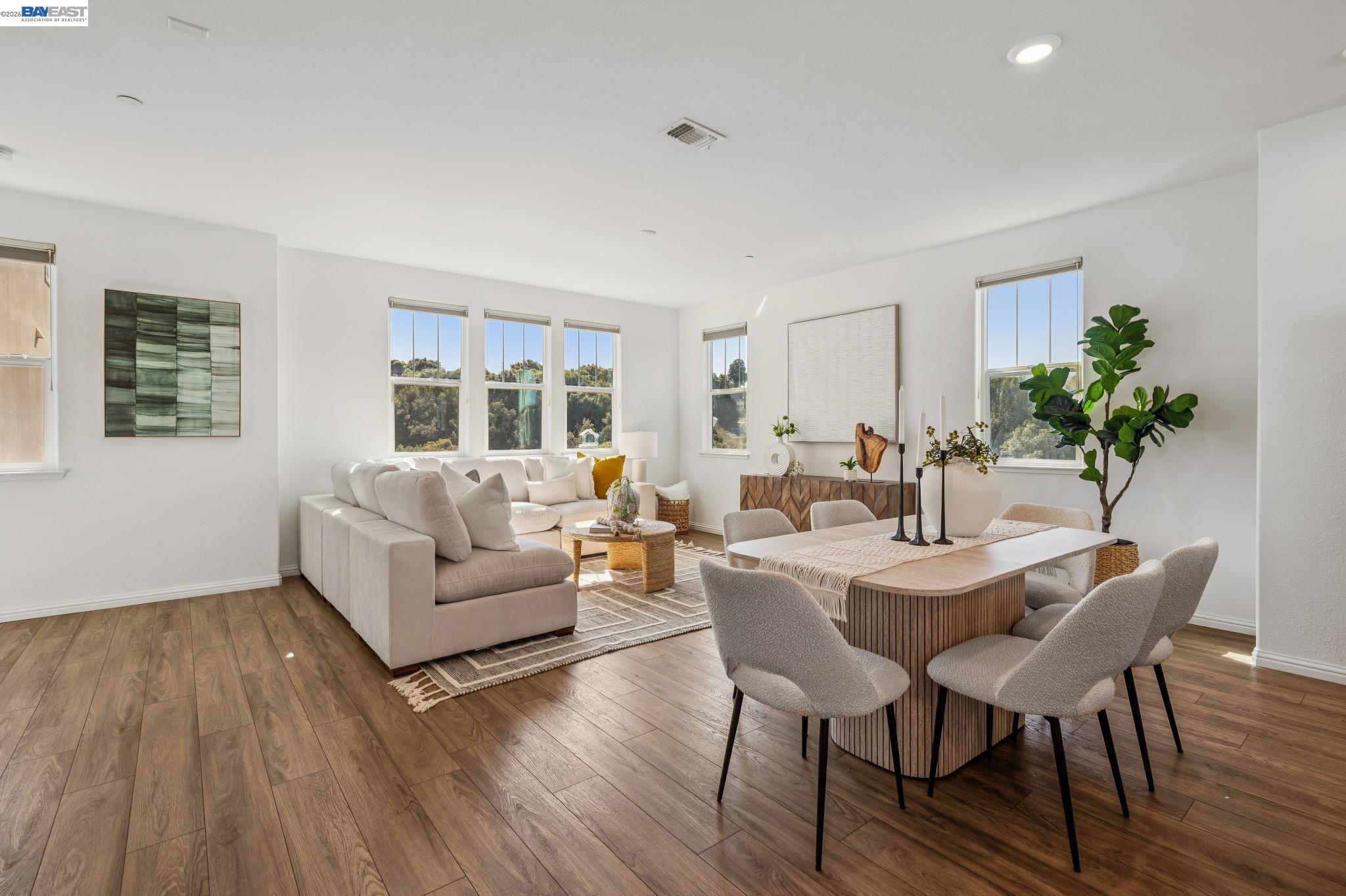 Detail Gallery Image 14 of 60 For 24170 Amaranth Loop, Hayward,  CA 94541 - 3 Beds | 3/1 Baths