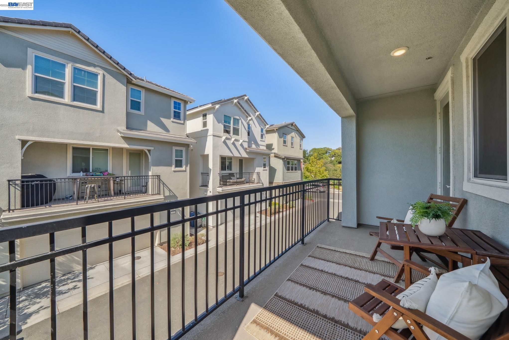 Detail Gallery Image 21 of 60 For 24170 Amaranth Loop, Hayward,  CA 94541 - 3 Beds | 3/1 Baths