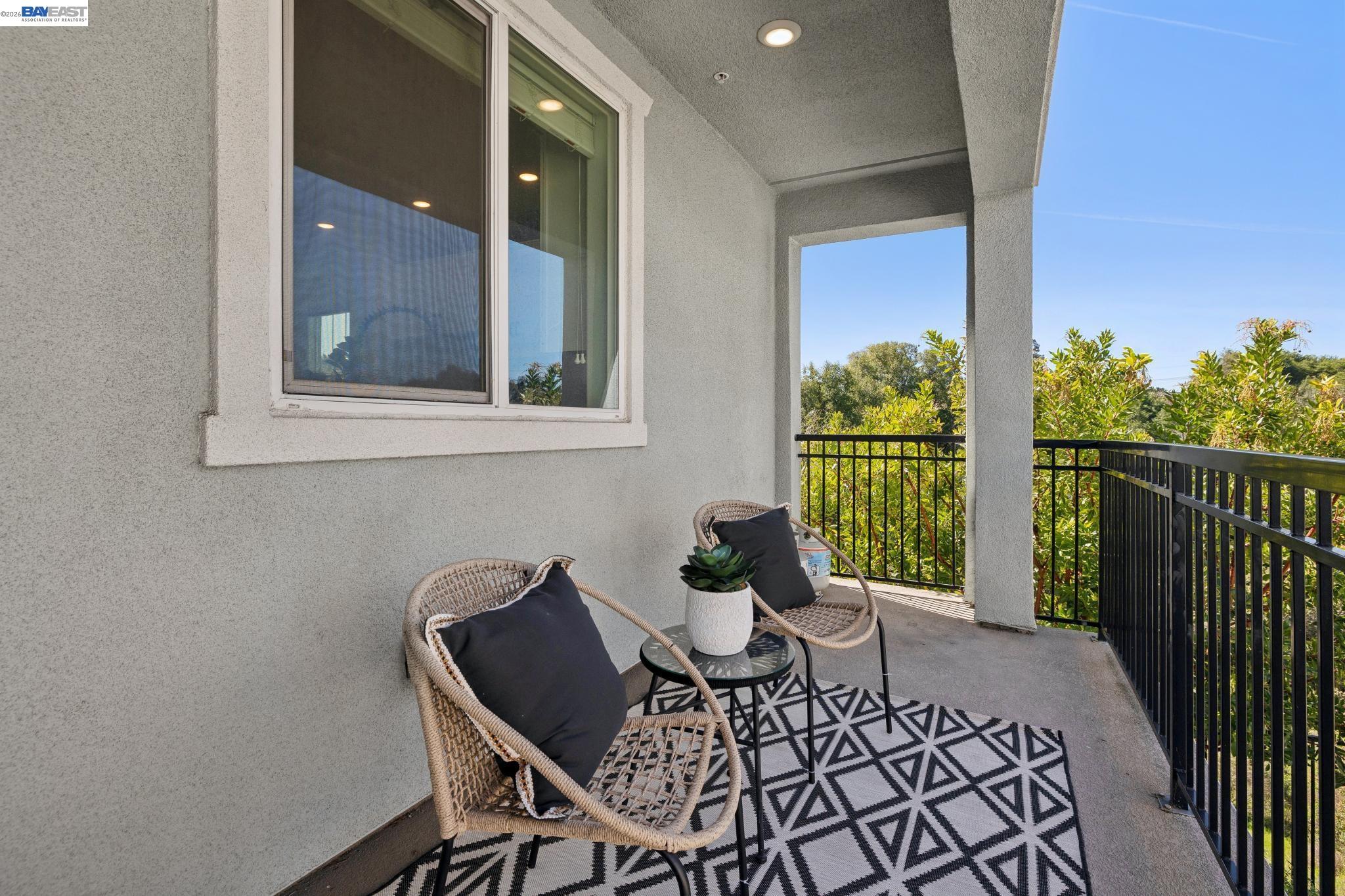 Detail Gallery Image 25 of 60 For 24170 Amaranth Loop, Hayward,  CA 94541 - 3 Beds | 3/1 Baths