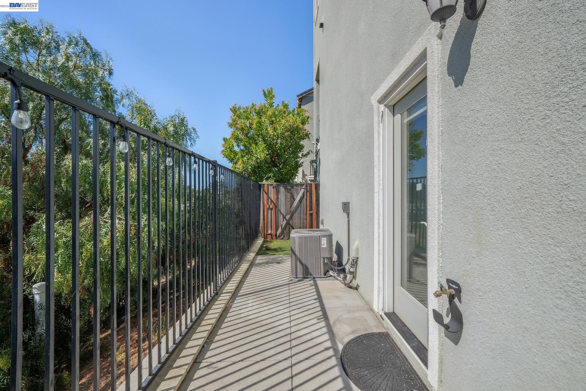 Detail Gallery Image 54 of 60 For 24170 Amaranth Loop, Hayward,  CA 94541 - 3 Beds | 3/1 Baths