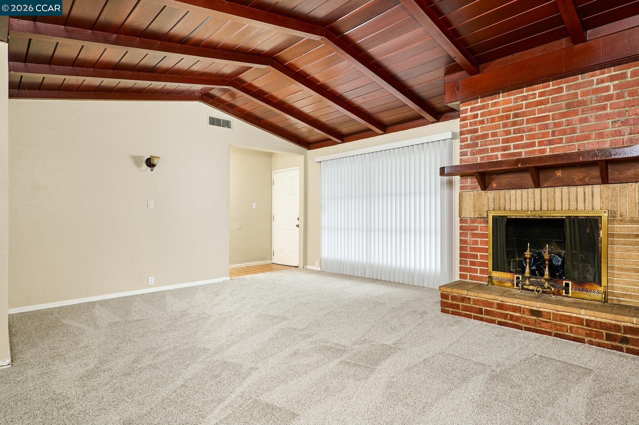 Detail Gallery Image 11 of 29 For 215 Roney Ave, Vallejo,  CA 94590 - 3 Beds | 2 Baths