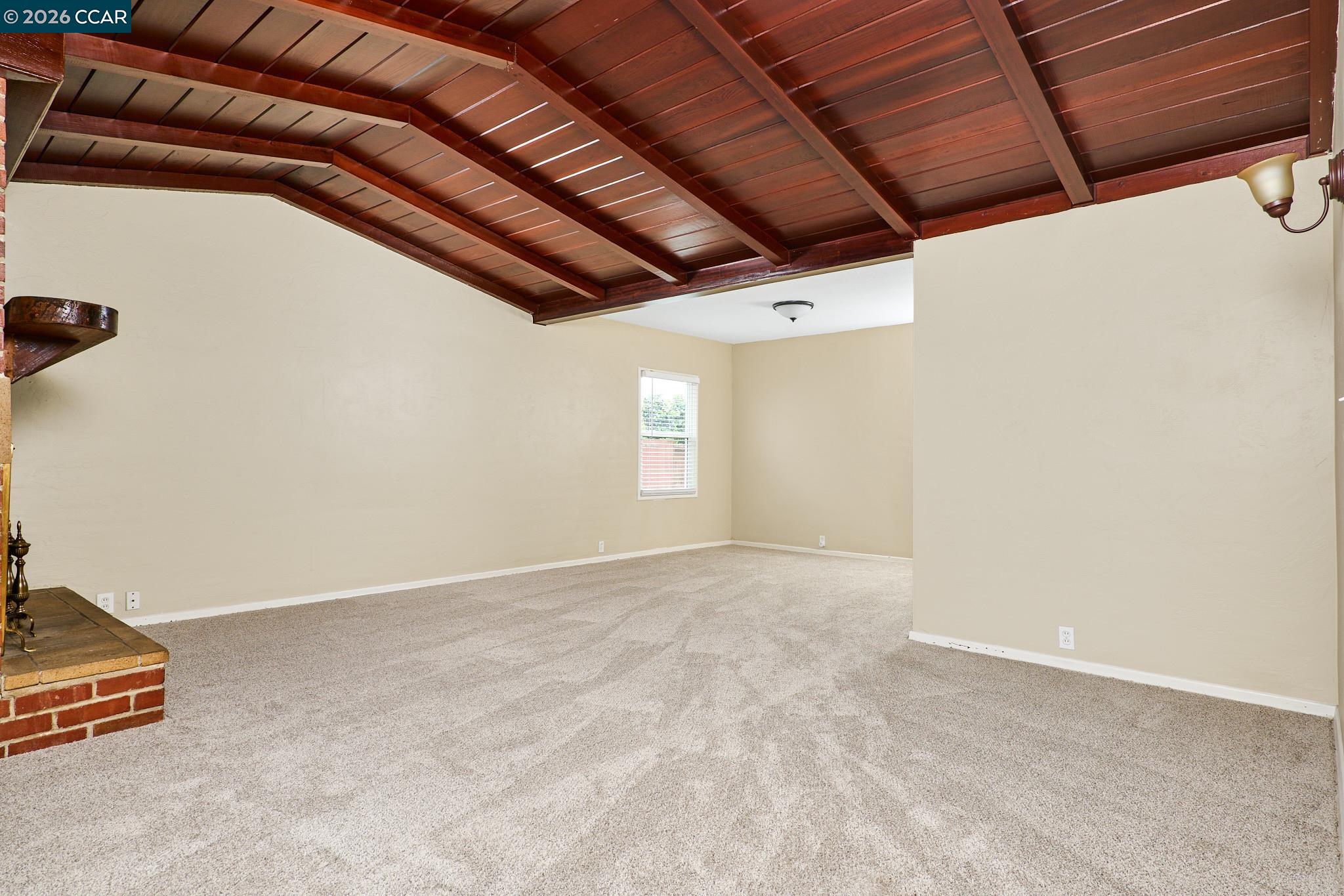 Detail Gallery Image 12 of 29 For 215 Roney Ave, Vallejo,  CA 94590 - 3 Beds | 2 Baths
