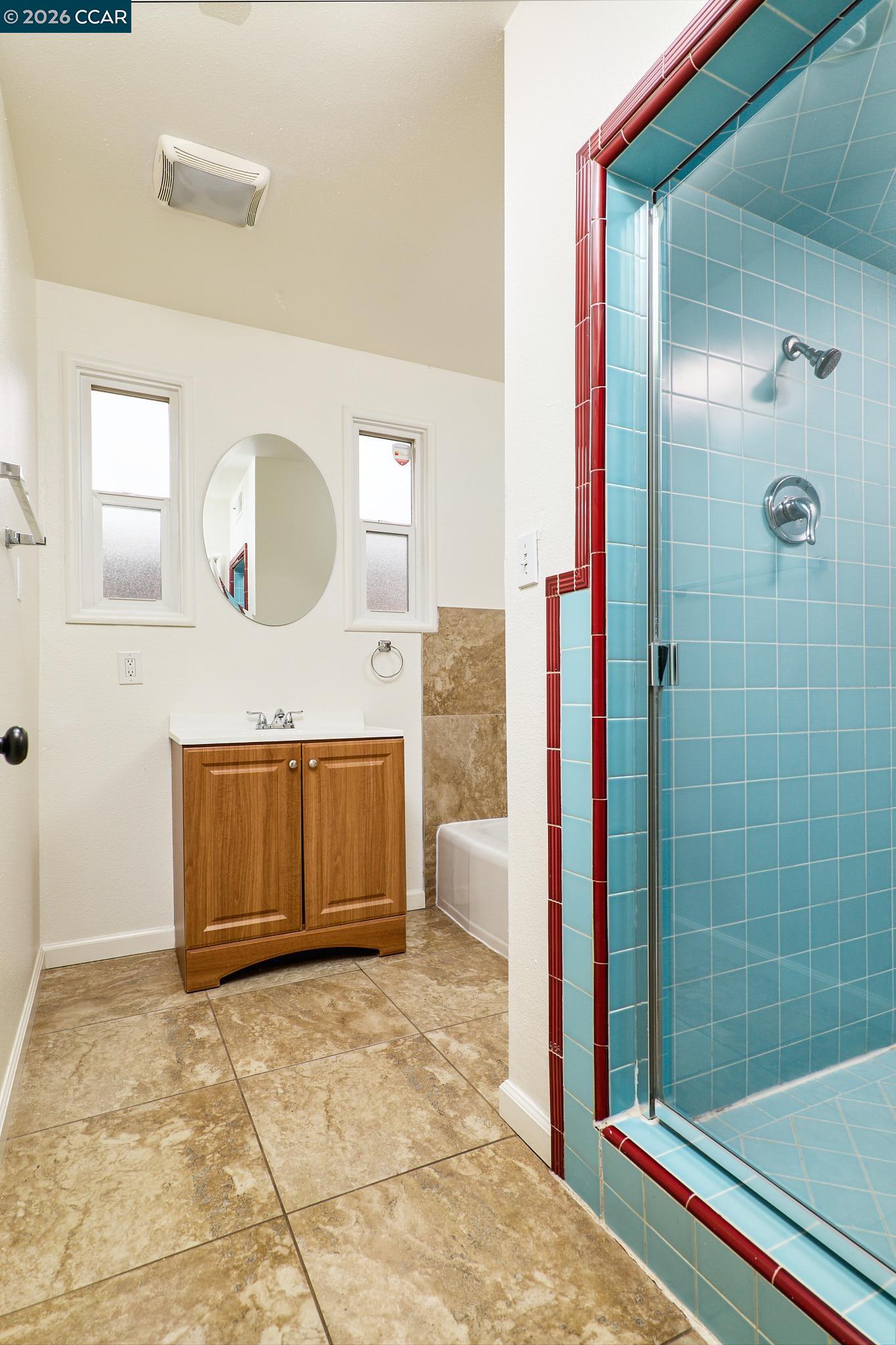 Detail Gallery Image 9 of 29 For 215 Roney Ave, Vallejo,  CA 94590 - 3 Beds | 2 Baths