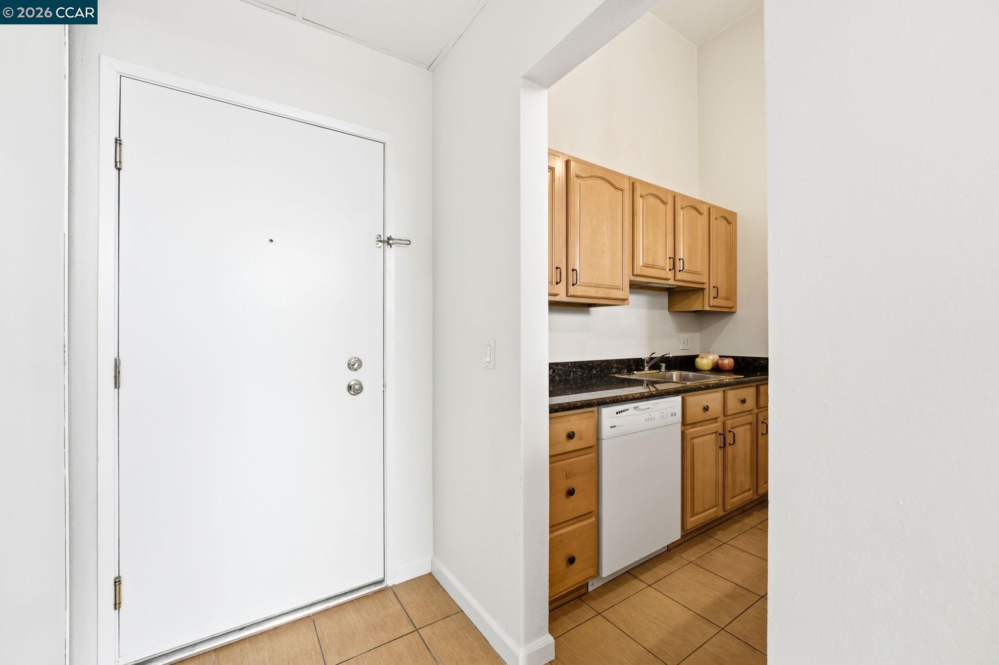 Detail Gallery Image 13 of 49 For 410 N Civic Dr. #303,  Walnut Creek,  CA 94596 - 1 Beds | 1 Baths