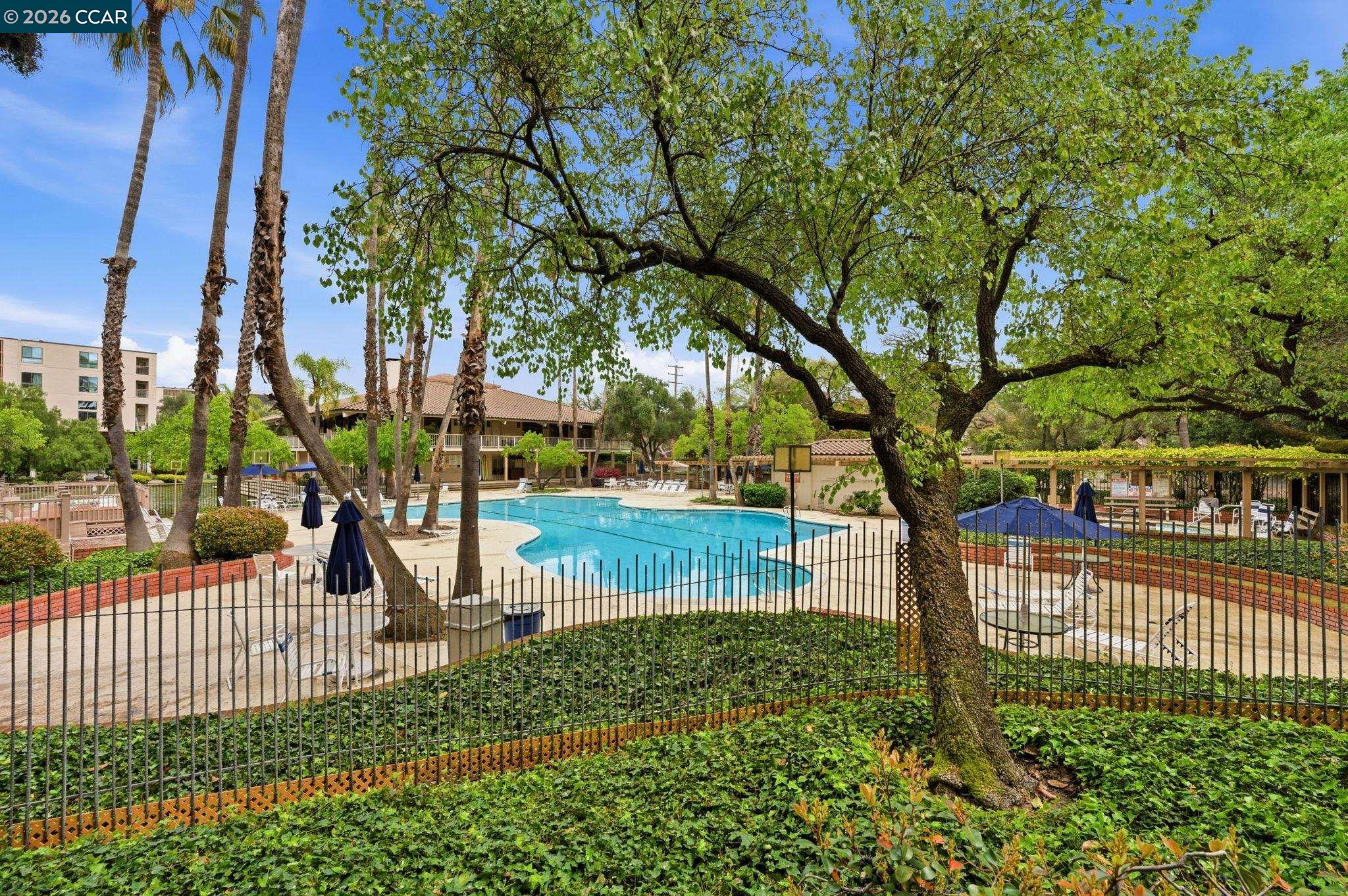 Detail Gallery Image 38 of 49 For 410 N Civic Dr. #303,  Walnut Creek,  CA 94596 - 1 Beds | 1 Baths