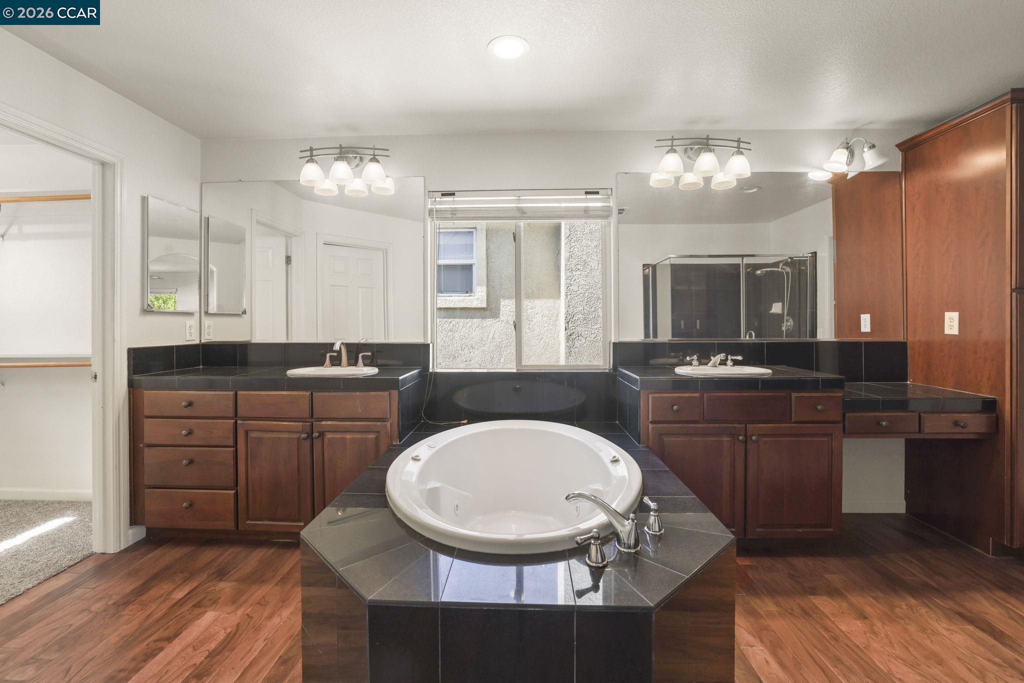 Detail Gallery Image 18 of 26 For 1821 Kern Mountain Way, Antioch,  CA 94531 - 5 Beds | 2/1 Baths