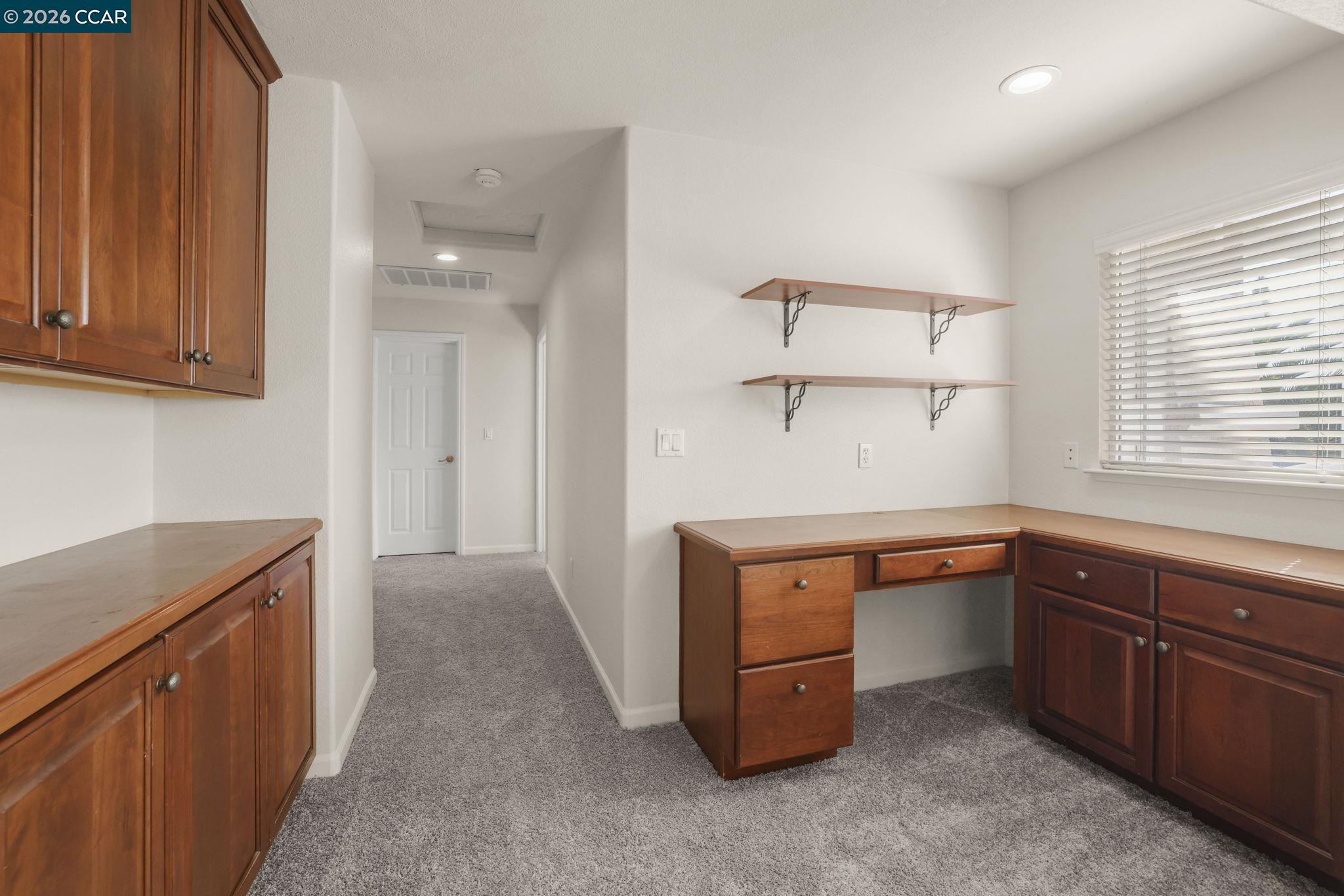 Detail Gallery Image 22 of 26 For 1821 Kern Mountain Way, Antioch,  CA 94531 - 5 Beds | 2/1 Baths