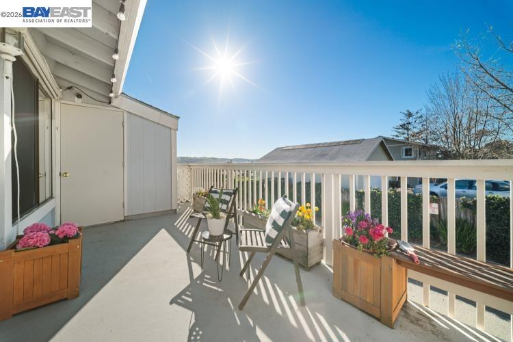 Detail Gallery Image 12 of 29 For 347 E T St, Benicia,  CA 94510 - 2 Beds | 1/1 Baths