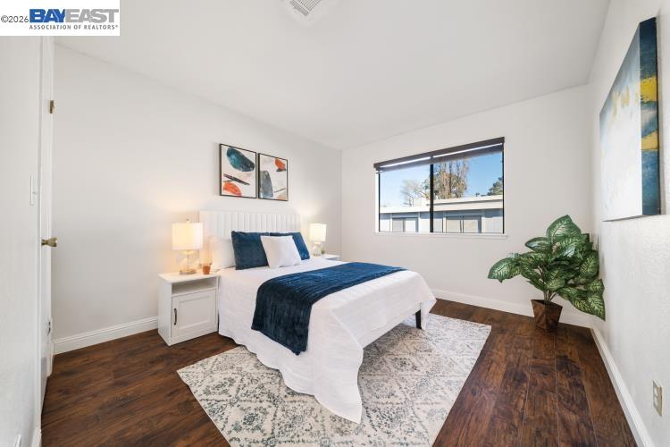 Detail Gallery Image 15 of 29 For 347 E T St, Benicia,  CA 94510 - 2 Beds | 1/1 Baths