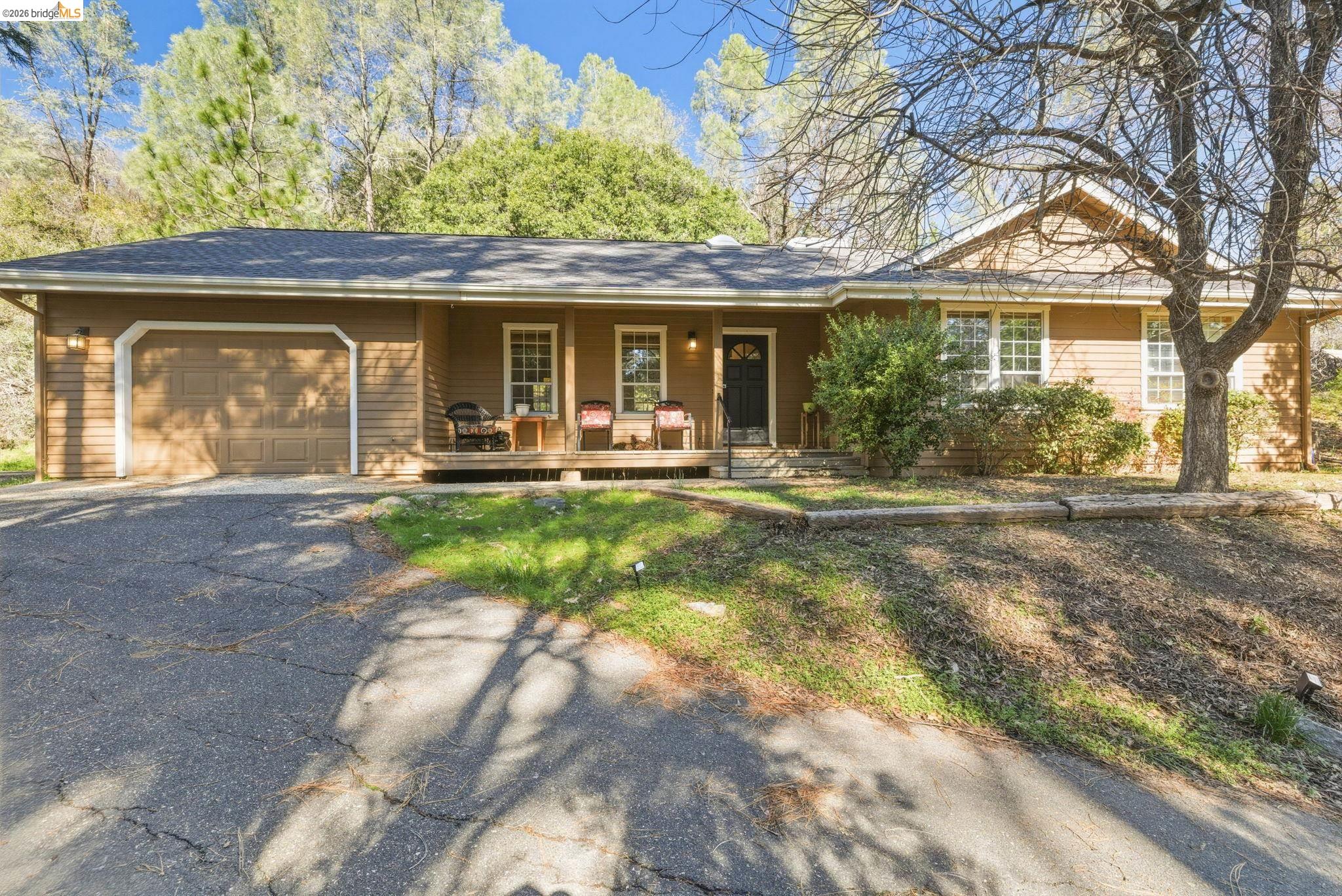 Detail Gallery Image 2 of 32 For 21440 N Tuolumne Rd, Twain Harte,  CA 95383 - 3 Beds | 2 Baths