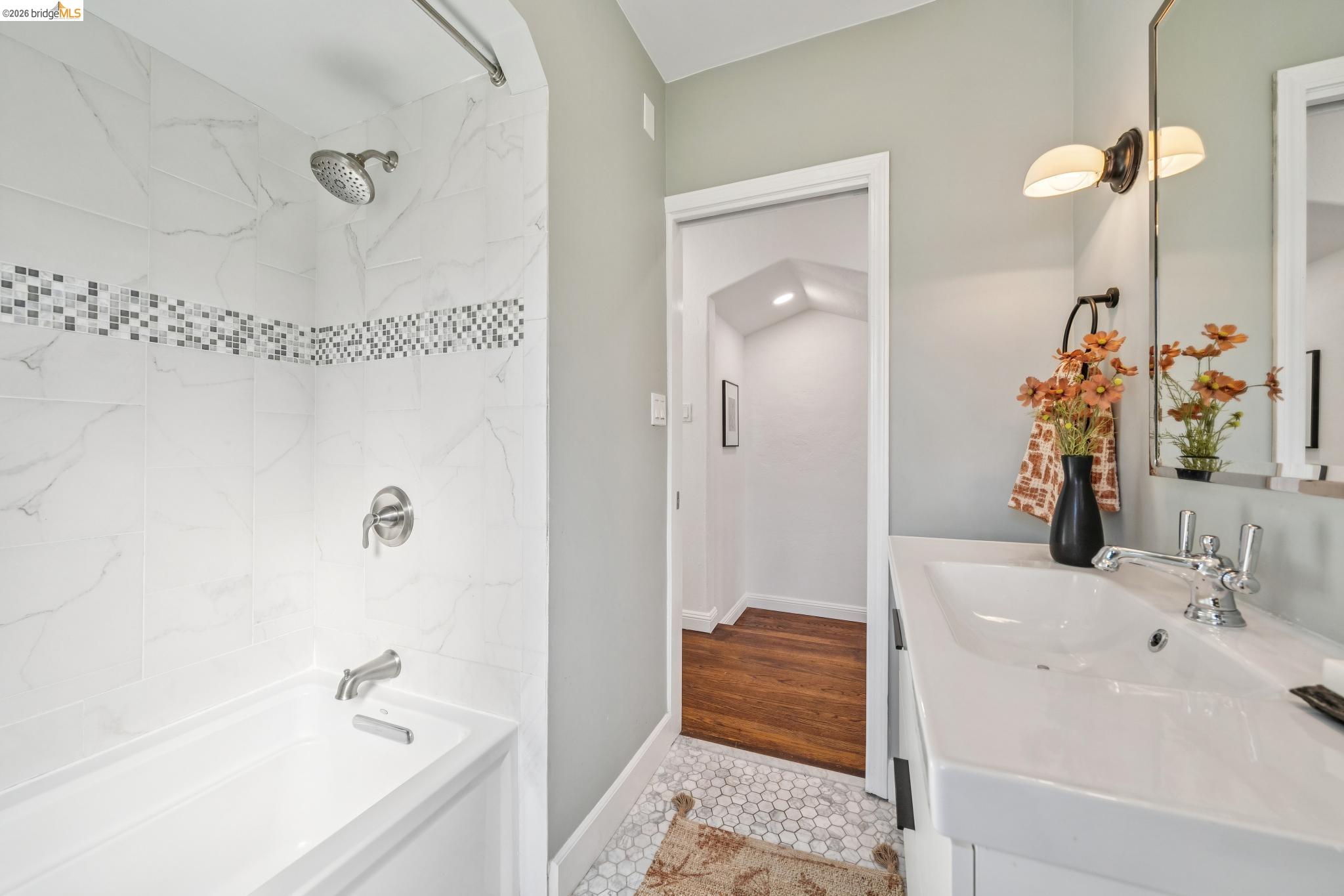 Detail Gallery Image 32 of 60 For 737 Cary Dr, San Leandro,  CA 94577 - 3 Beds | 2 Baths