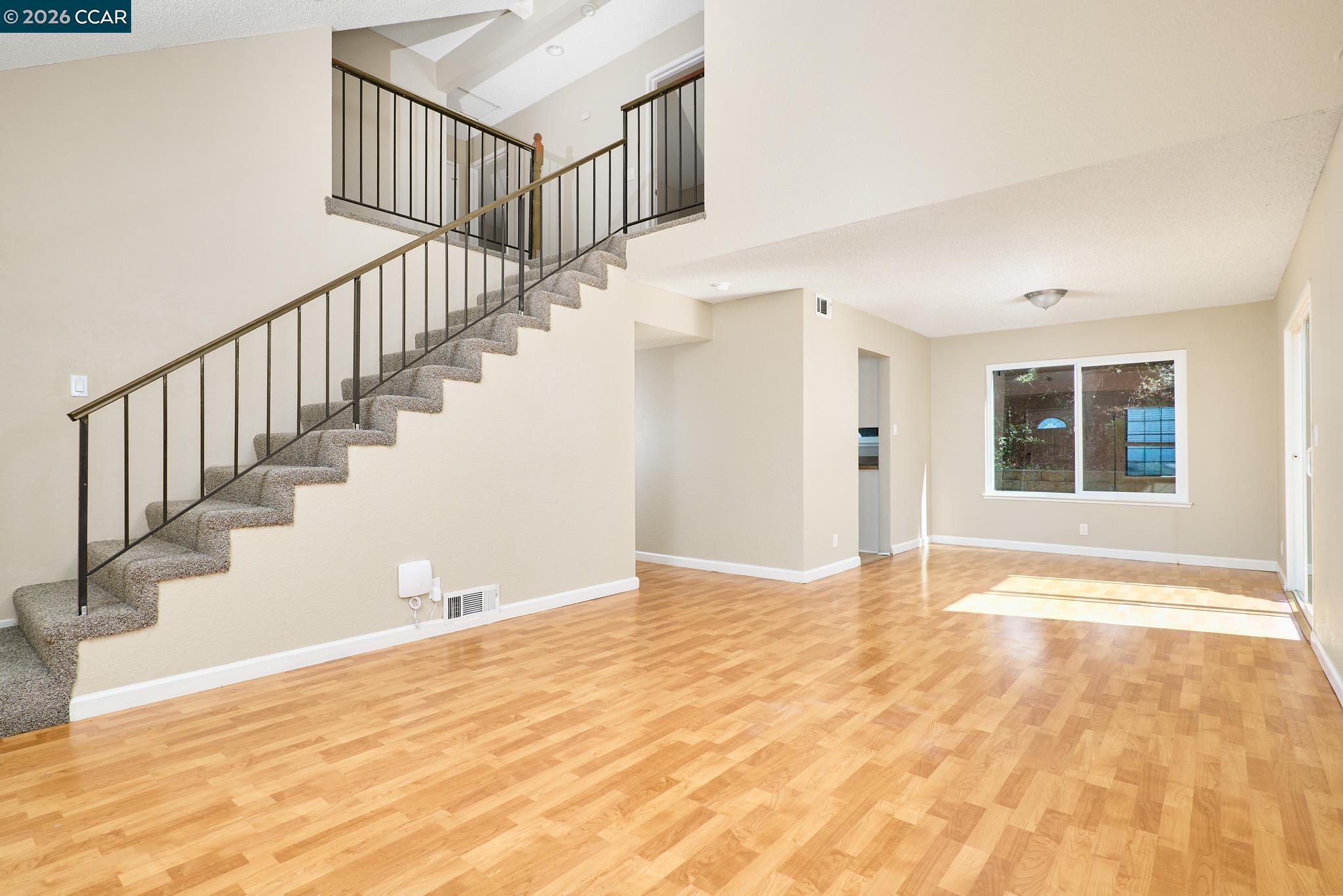 Detail Gallery Image 14 of 25 For 120 Persimmon Dr, Vallejo,  CA 94589 - 4 Beds | 2/1 Baths