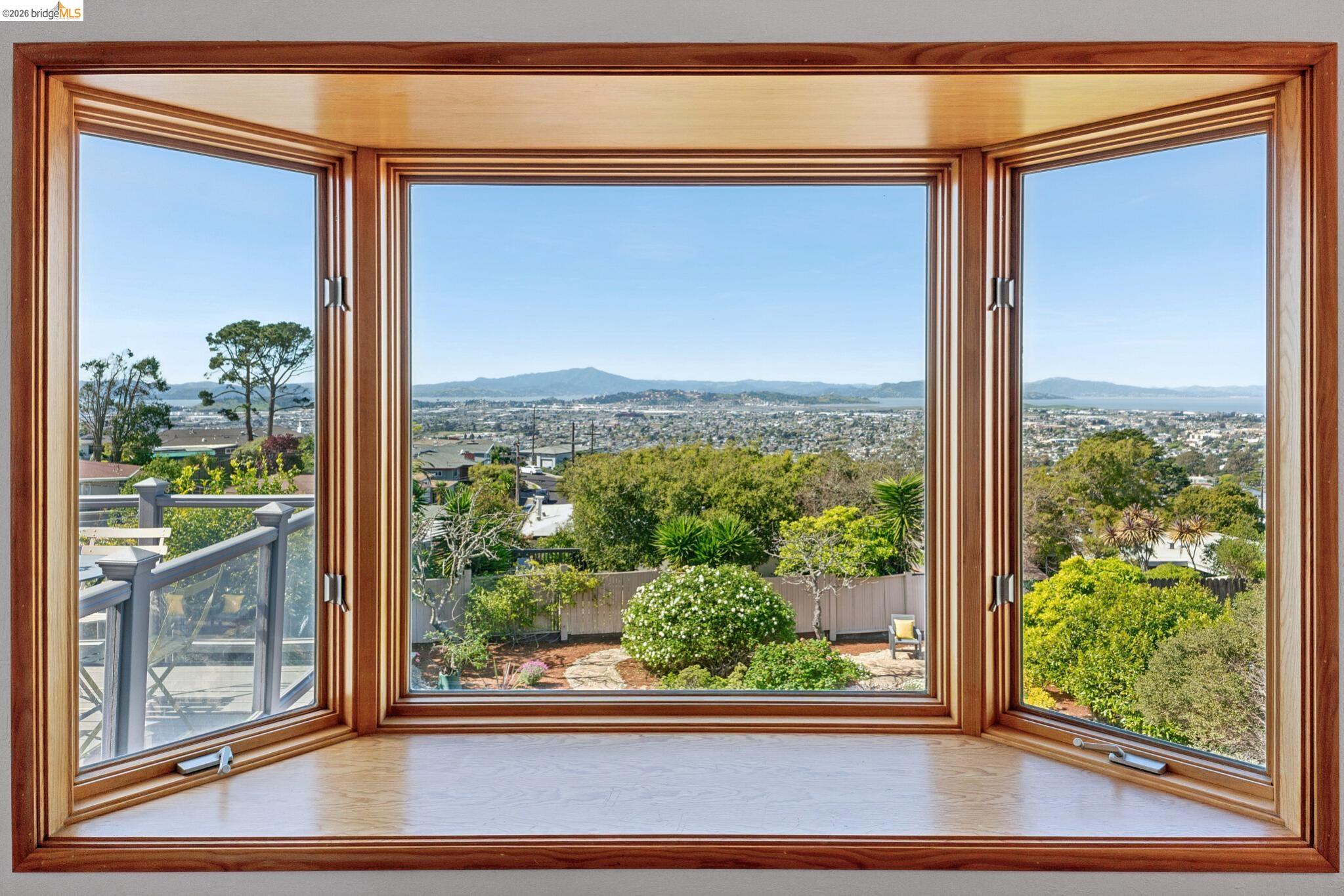 Detail Gallery Image 16 of 53 For 2729 Del Monte Ave, El Cerrito,  CA 94530 - 4 Beds | 2 Baths