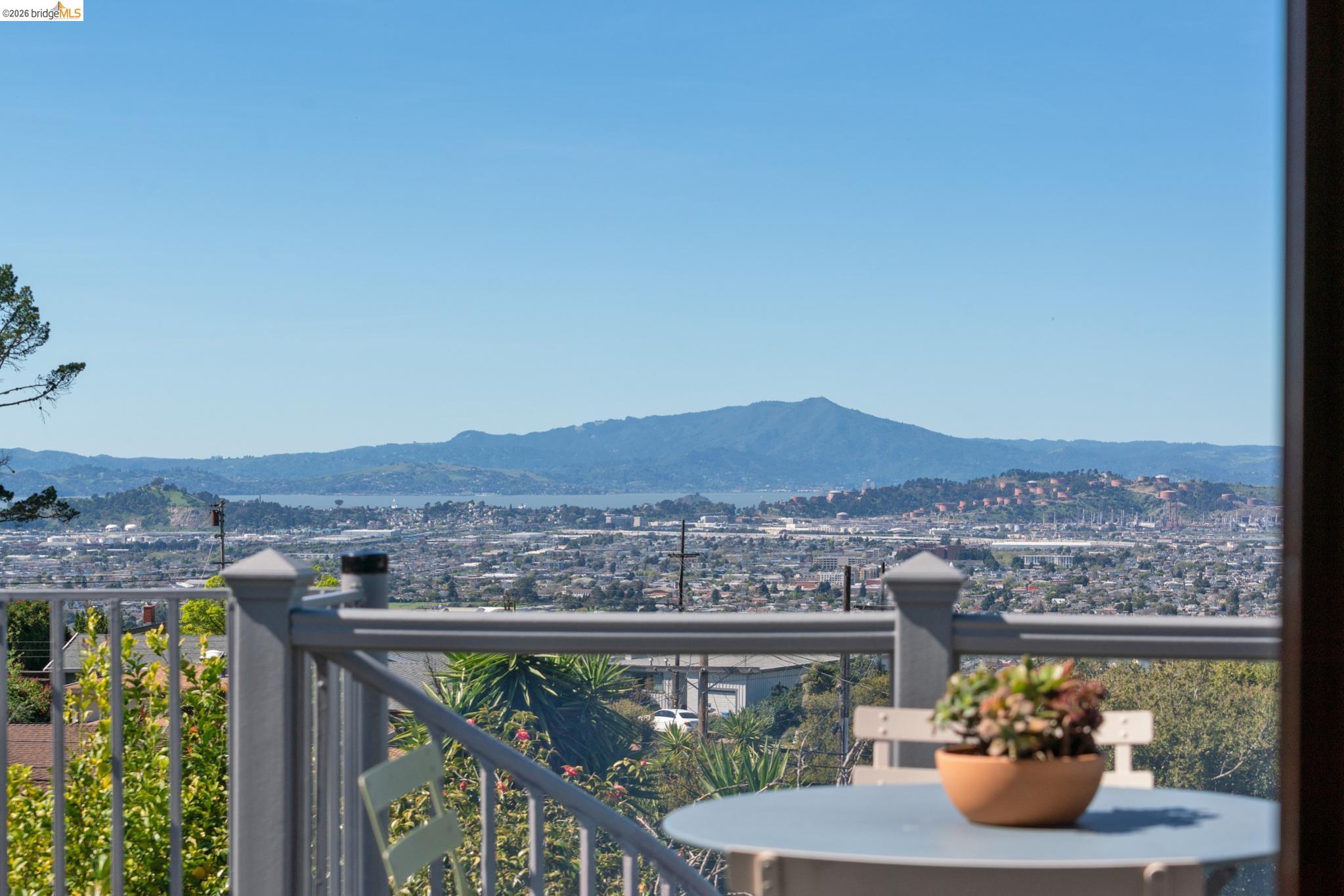 Detail Gallery Image 24 of 53 For 2729 Del Monte Ave, El Cerrito,  CA 94530 - 4 Beds | 2 Baths