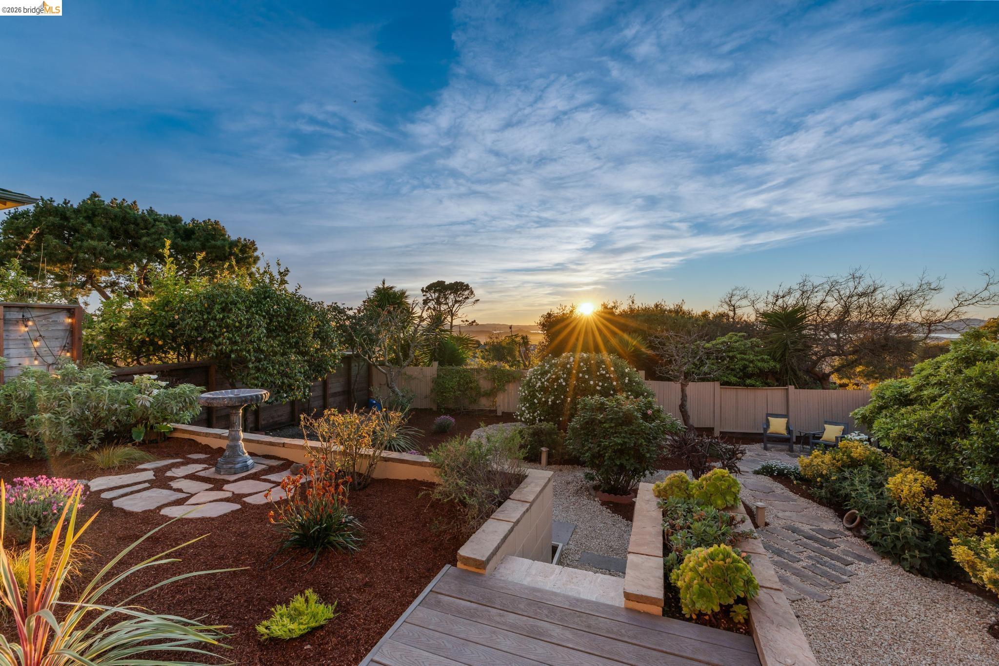 Detail Gallery Image 8 of 53 For 2729 Del Monte Ave, El Cerrito,  CA 94530 - 4 Beds | 2 Baths