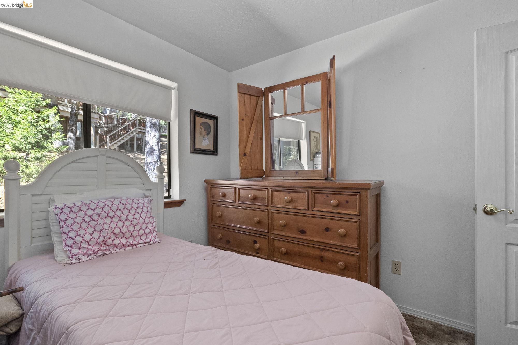 Detail Gallery Image 16 of 33 For 24043 Hitching Post Rd, Sonora,  CA 95370 - 3 Beds | 2 Baths