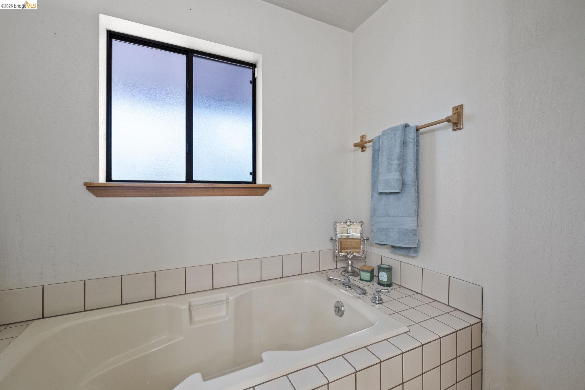 Detail Gallery Image 23 of 33 For 24043 Hitching Post Rd, Sonora,  CA 95370 - 3 Beds | 2 Baths