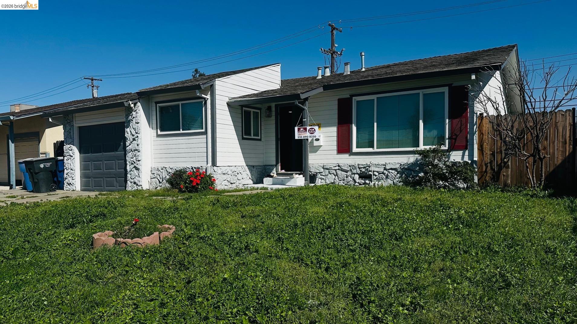 Detail Gallery Image 2 of 19 For 7715 18th Street, Sacramento,  CA 95832-1106 - 3 Beds | 1 Baths