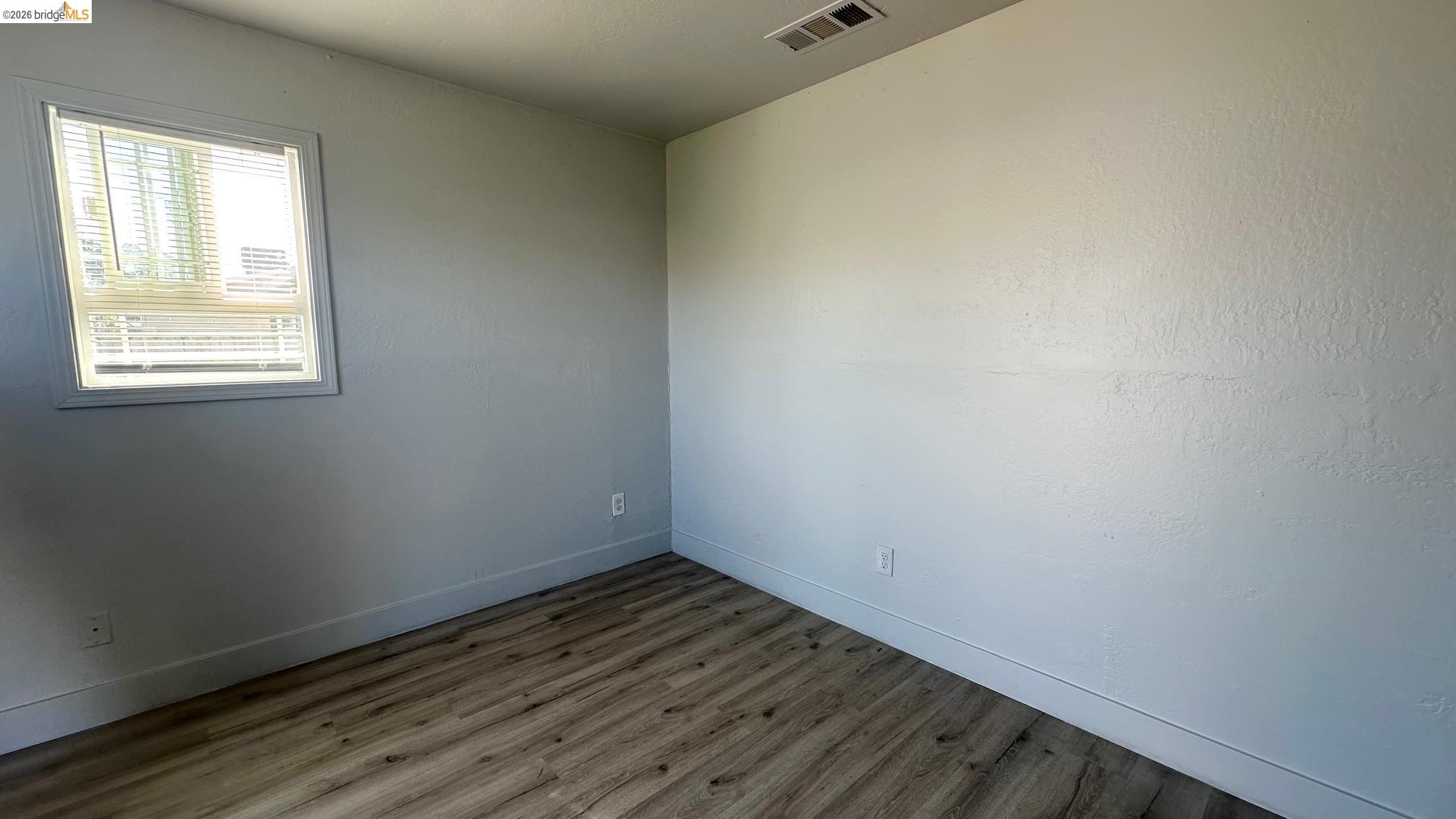 Detail Gallery Image 9 of 19 For 7715 18th Street, Sacramento,  CA 95832-1106 - 3 Beds | 1 Baths