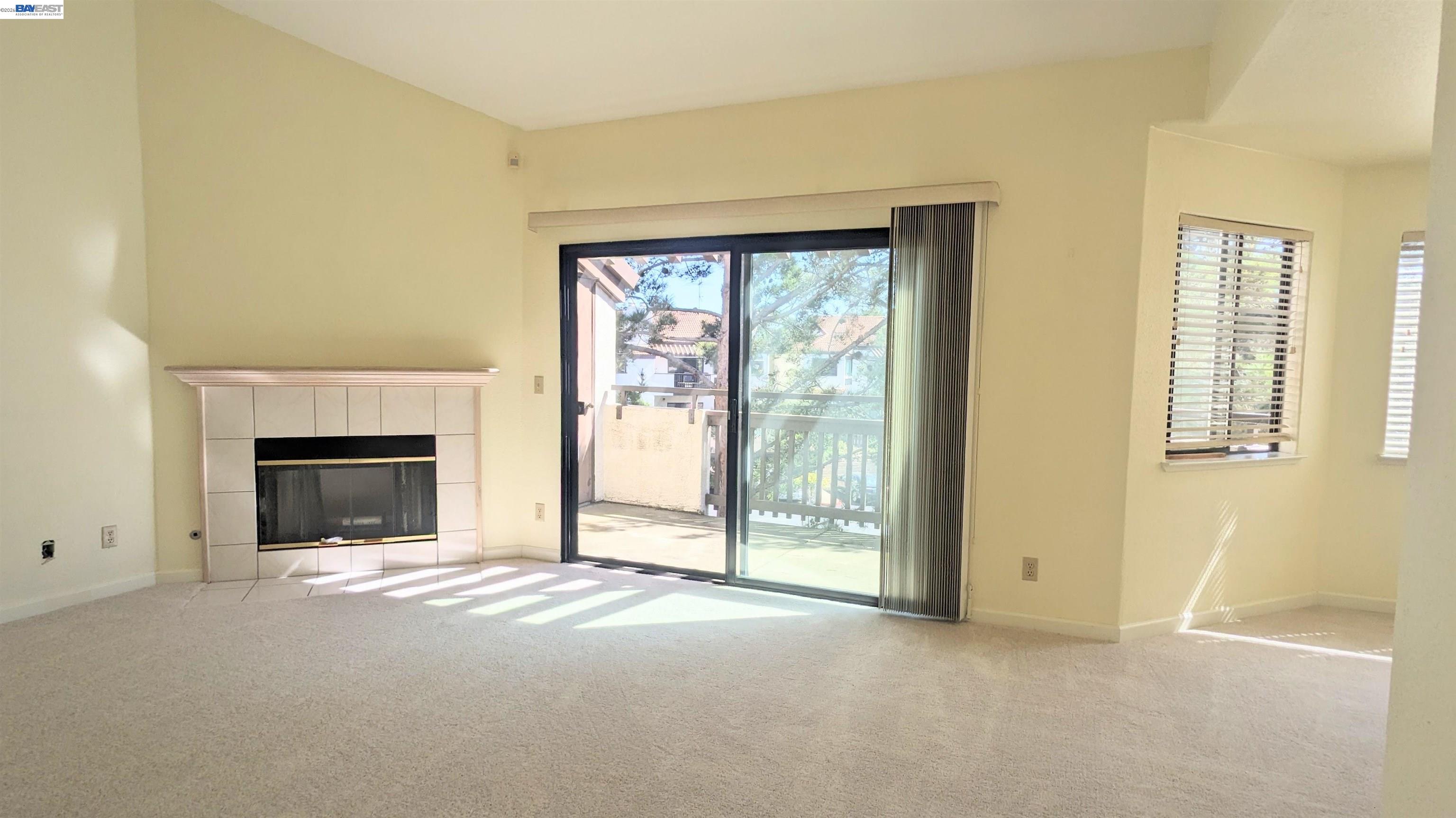 Detail Gallery Image 3 of 42 For 21103 Gary Dr 304d,  Hayward,  CA 94546 - 2 Beds | 2 Baths