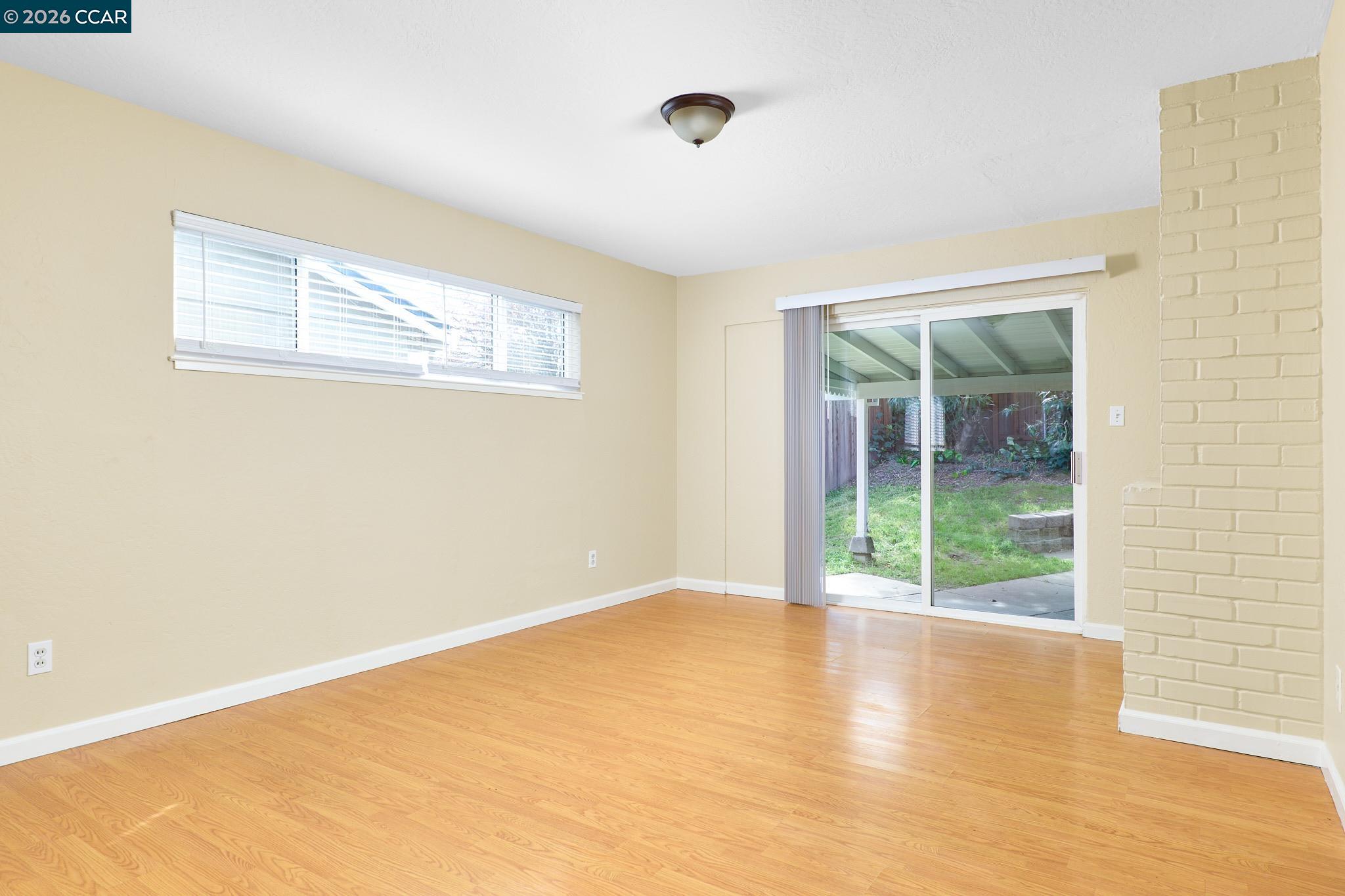 Detail Gallery Image 8 of 22 For 1500 Florin Rd, Sacramento,  CA 95822 - 3 Beds | 2 Baths