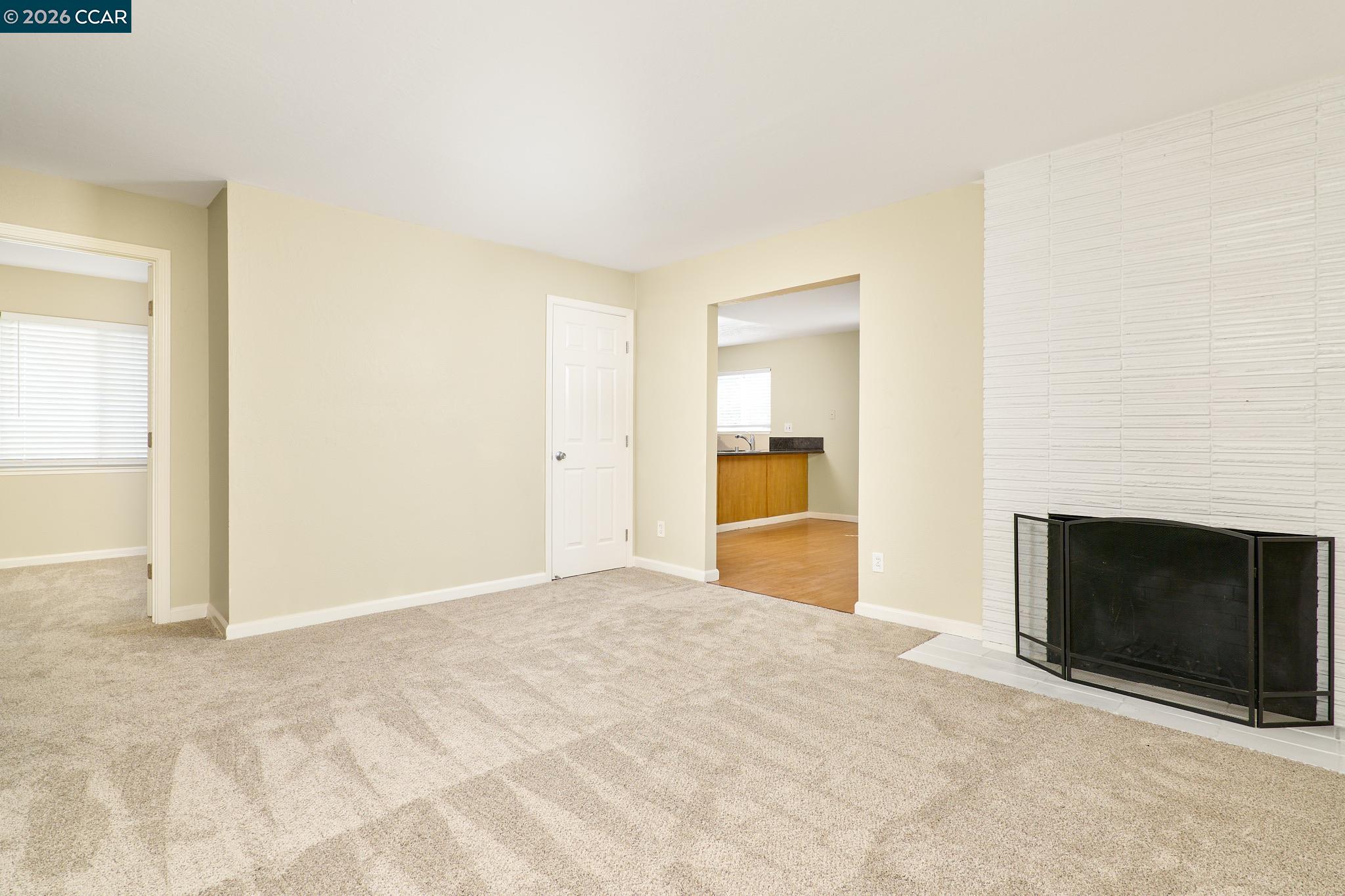 Detail Gallery Image 9 of 22 For 1500 Florin Rd, Sacramento,  CA 95822 - 3 Beds | 2 Baths