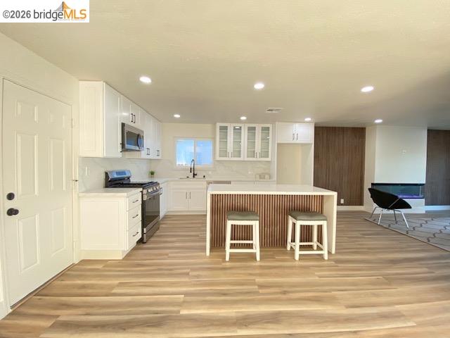 Detail Gallery Image 9 of 40 For 1832 Elkwood Dr, Concord,  CA 94519 - 3 Beds | 2 Baths