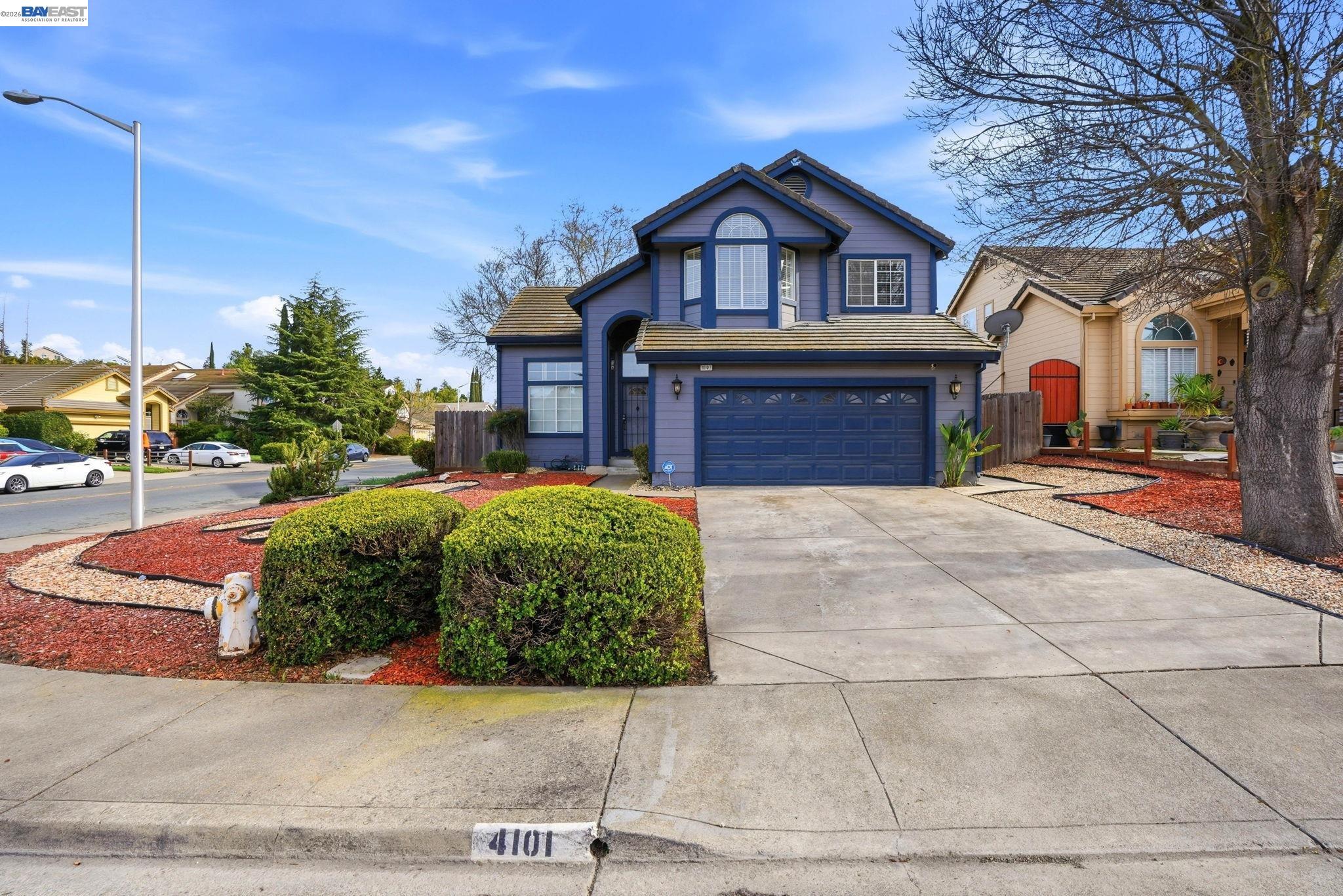 Detail Gallery Image 2 of 36 For 4101 Spaulding St, Antioch,  CA 94531 - 4 Beds | 3 Baths