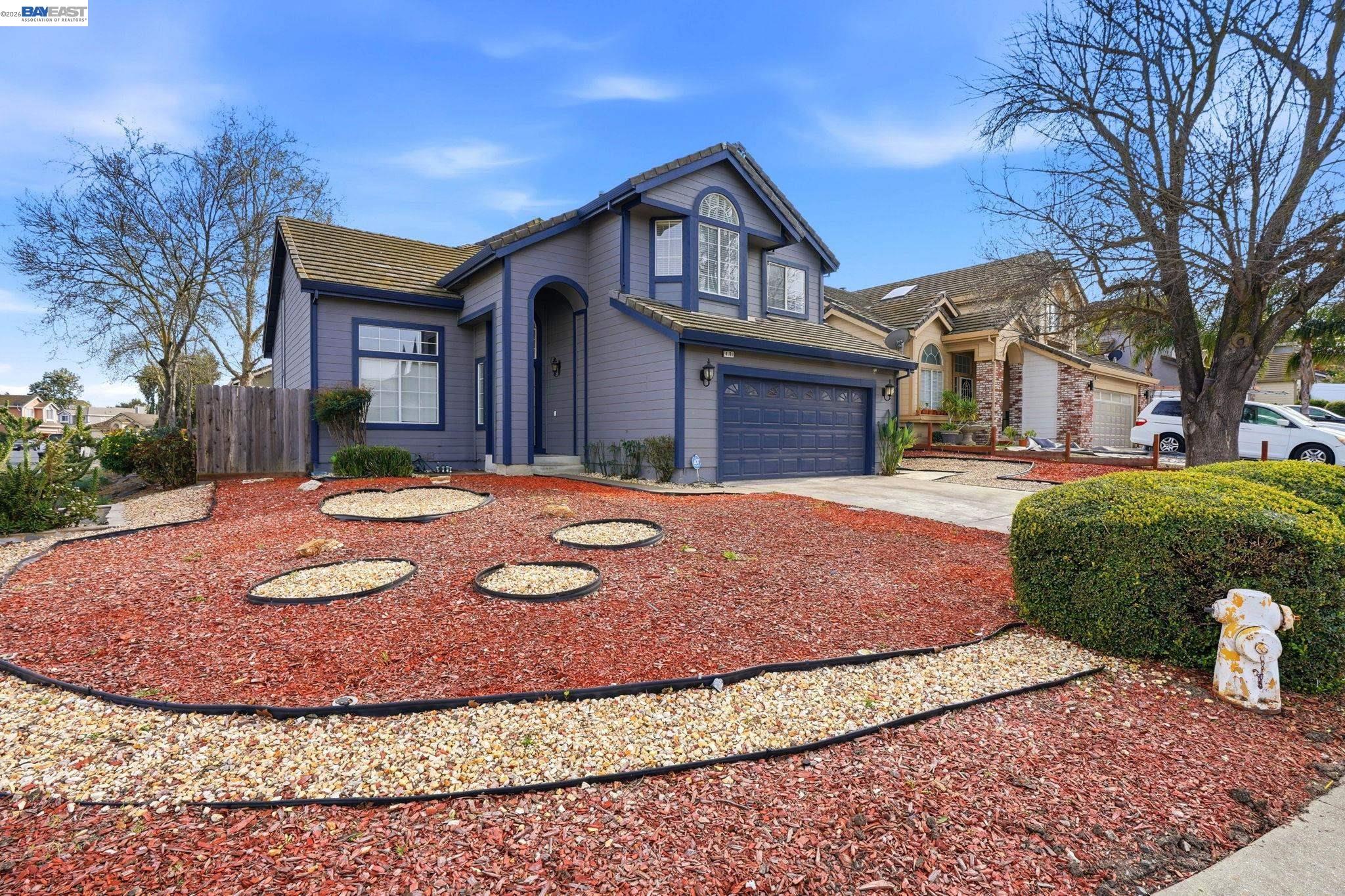 Detail Gallery Image 3 of 44 For 4101 Spaulding St, Antioch,  CA 94531 - 4 Beds | 3 Baths