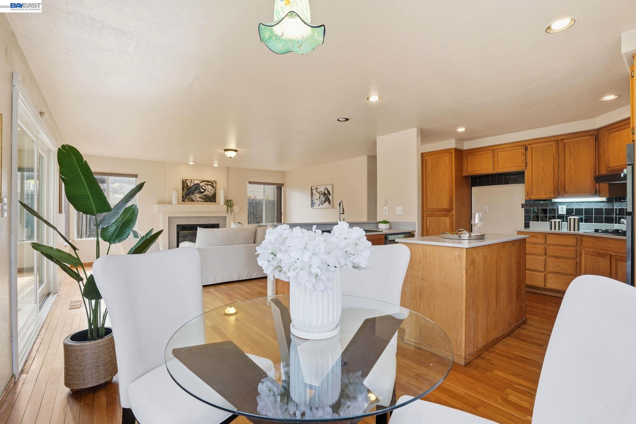 Detail Gallery Image 9 of 36 For 4101 Spaulding St, Antioch,  CA 94531 - 4 Beds | 3 Baths