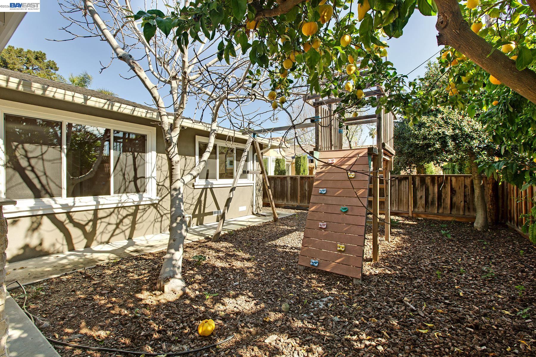 Detail Gallery Image 33 of 54 For 1358 Pine Ave, San Jose,  CA 95125 - 4 Beds | 3 Baths