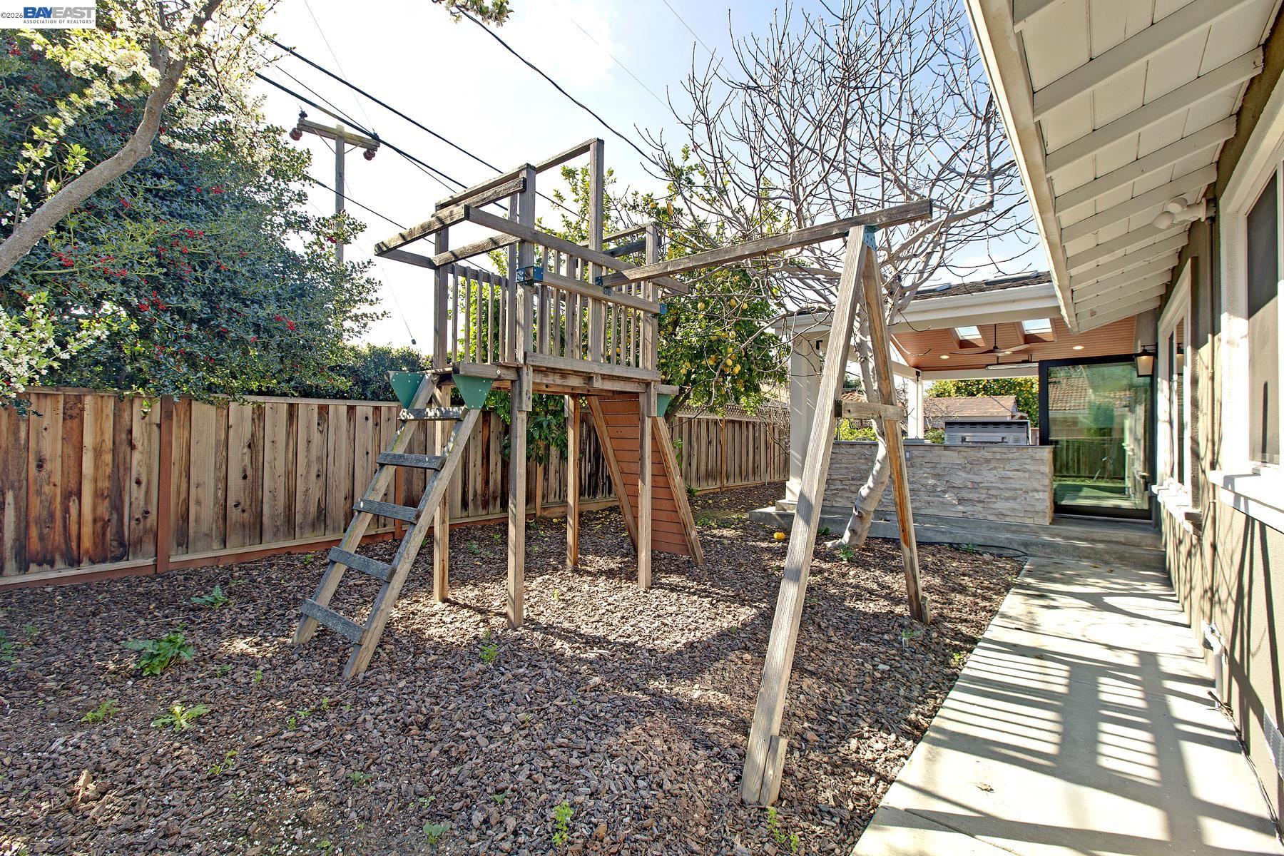 Detail Gallery Image 35 of 54 For 1358 Pine Ave, San Jose,  CA 95125 - 4 Beds | 3 Baths