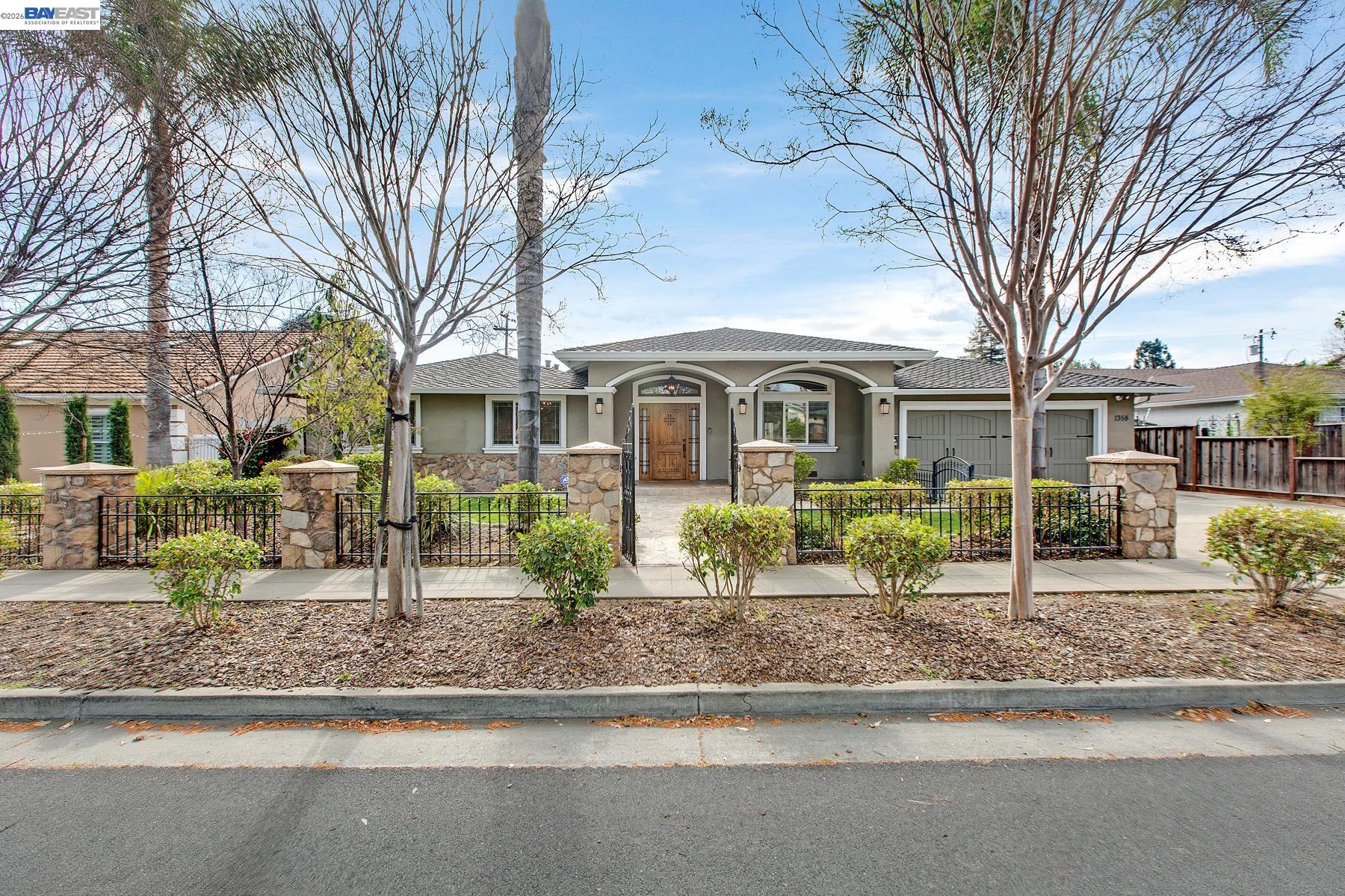 Detail Gallery Image 5 of 54 For 1358 Pine Ave, San Jose,  CA 95125 - 4 Beds | 3 Baths