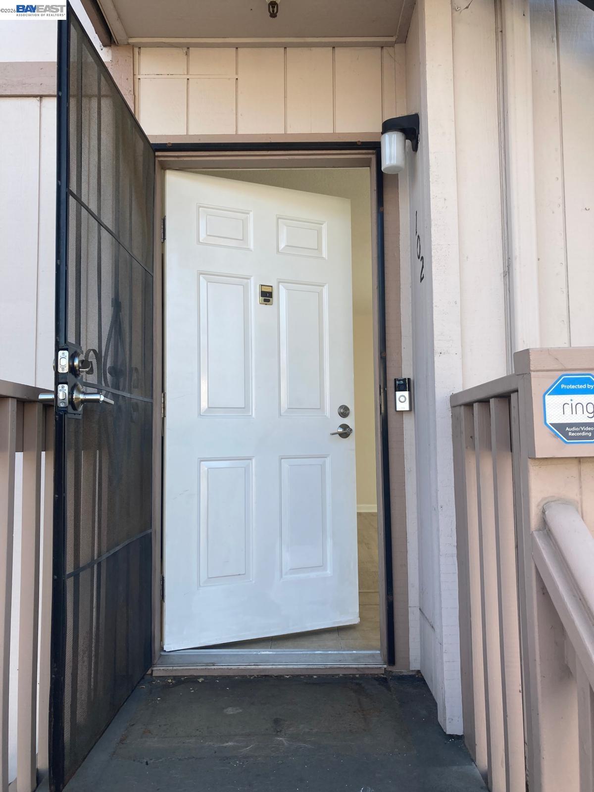 Front Image Thumbnail for BE41126506