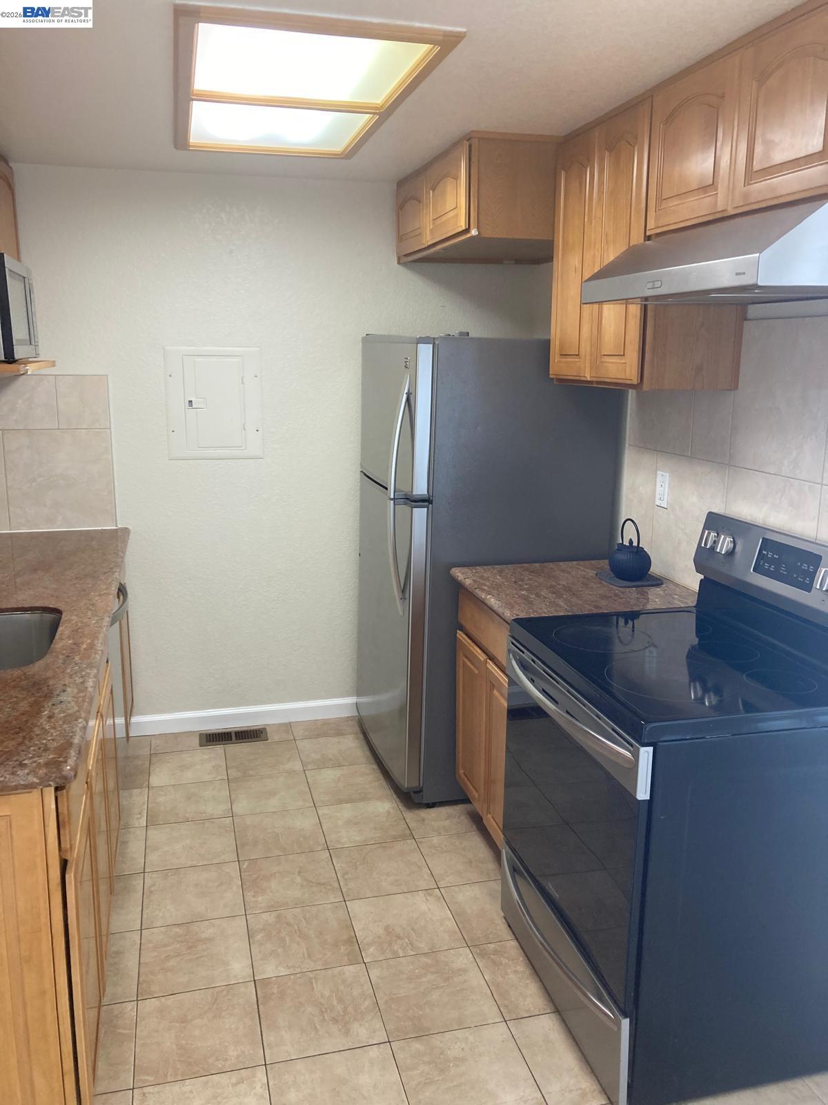 Detail Gallery Image 14 of 27 For 25129 Copa Del Oro #147,  Hayward,  CA 94545 - 1 Beds | 1 Baths