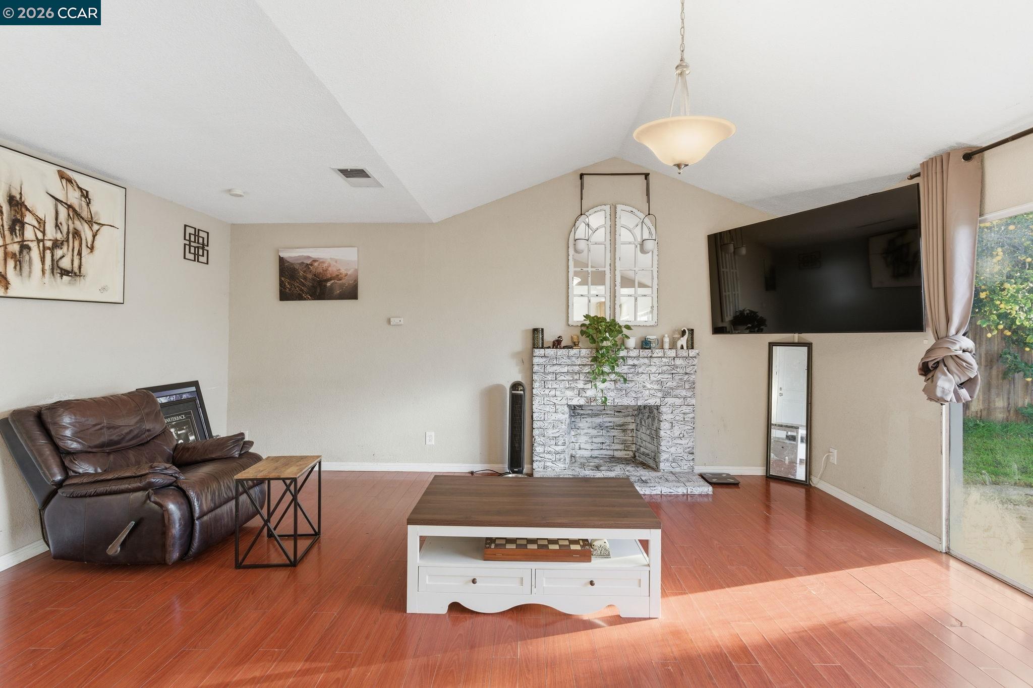 Detail Gallery Image 11 of 46 For 3600 Gallagher Cir, Antioch,  CA 94509 - 4 Beds | 2/1 Baths