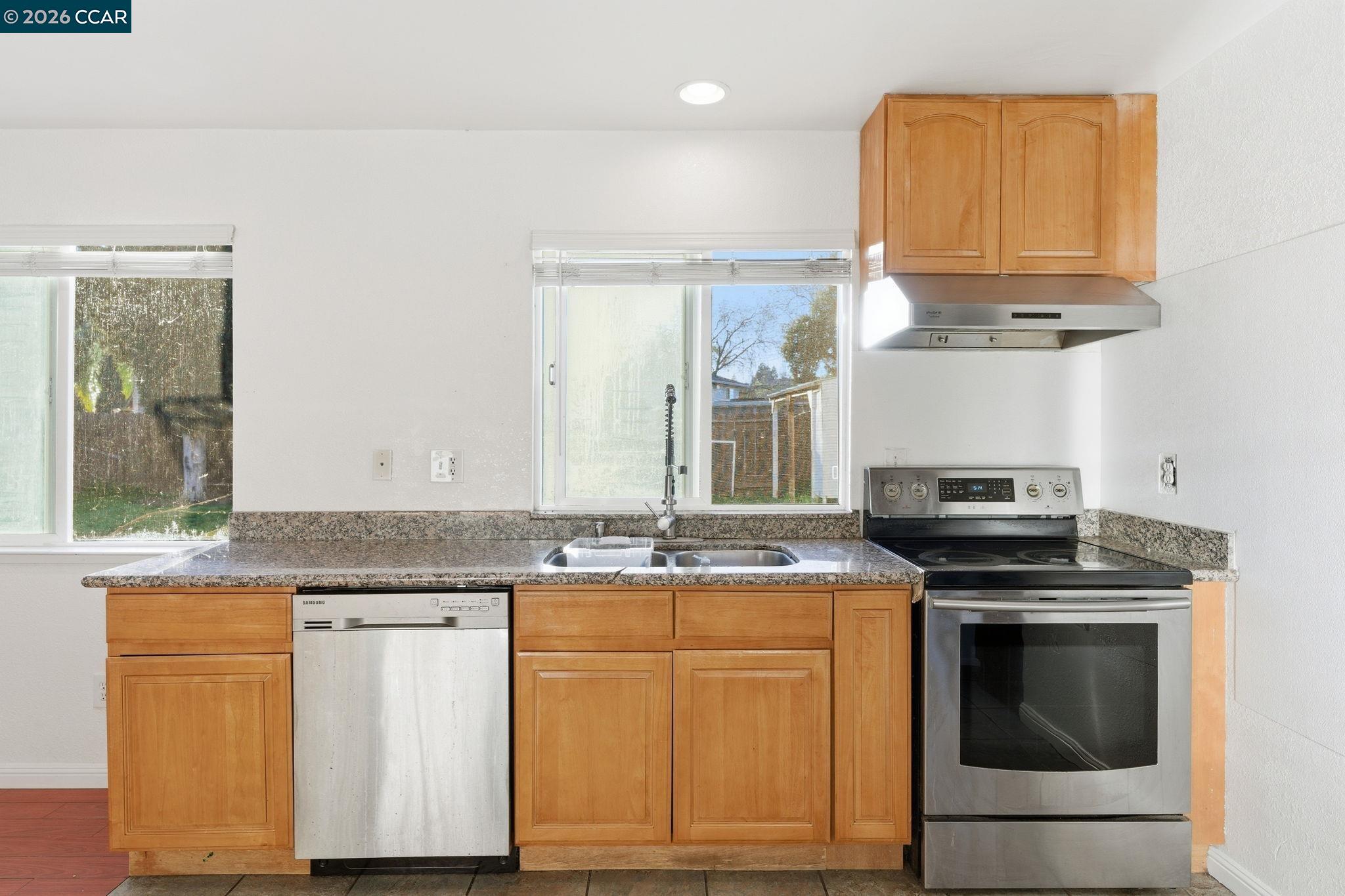 Detail Gallery Image 17 of 46 For 3600 Gallagher Cir, Antioch,  CA 94509 - 4 Beds | 2/1 Baths