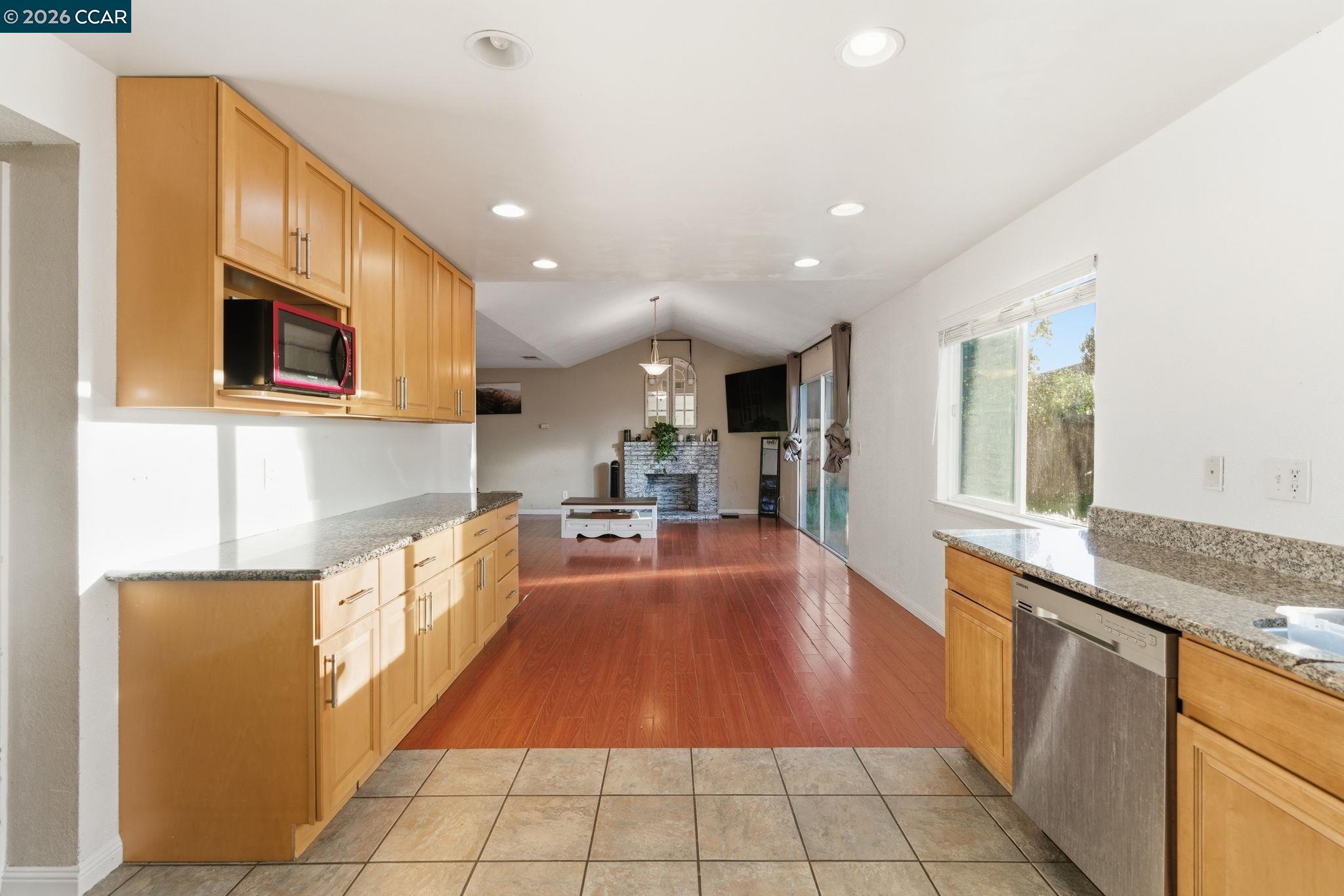 Detail Gallery Image 19 of 46 For 3600 Gallagher Cir, Antioch,  CA 94509 - 4 Beds | 2/1 Baths