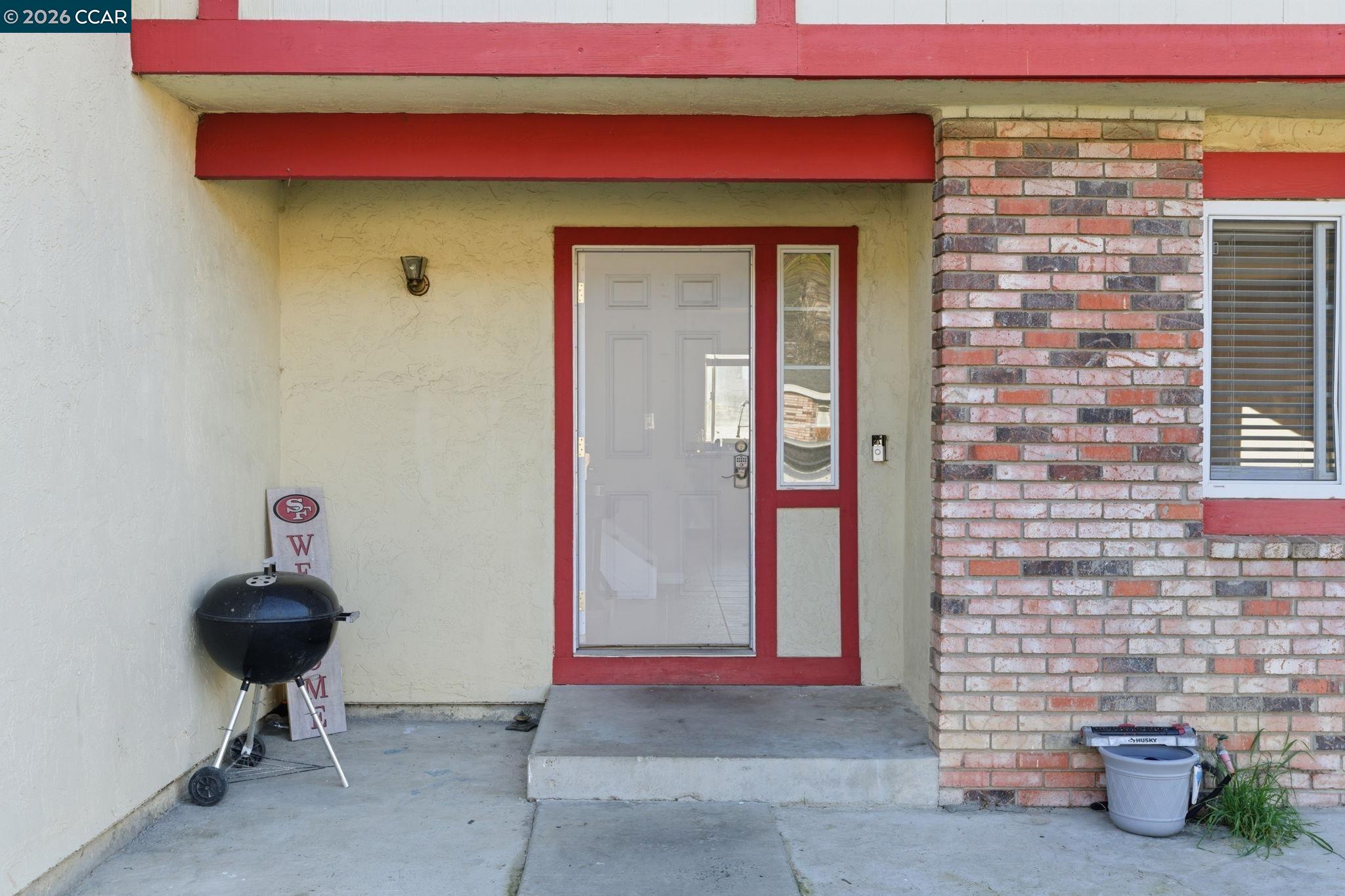 Detail Gallery Image 4 of 46 For 3600 Gallagher Cir, Antioch,  CA 94509 - 4 Beds | 2/1 Baths