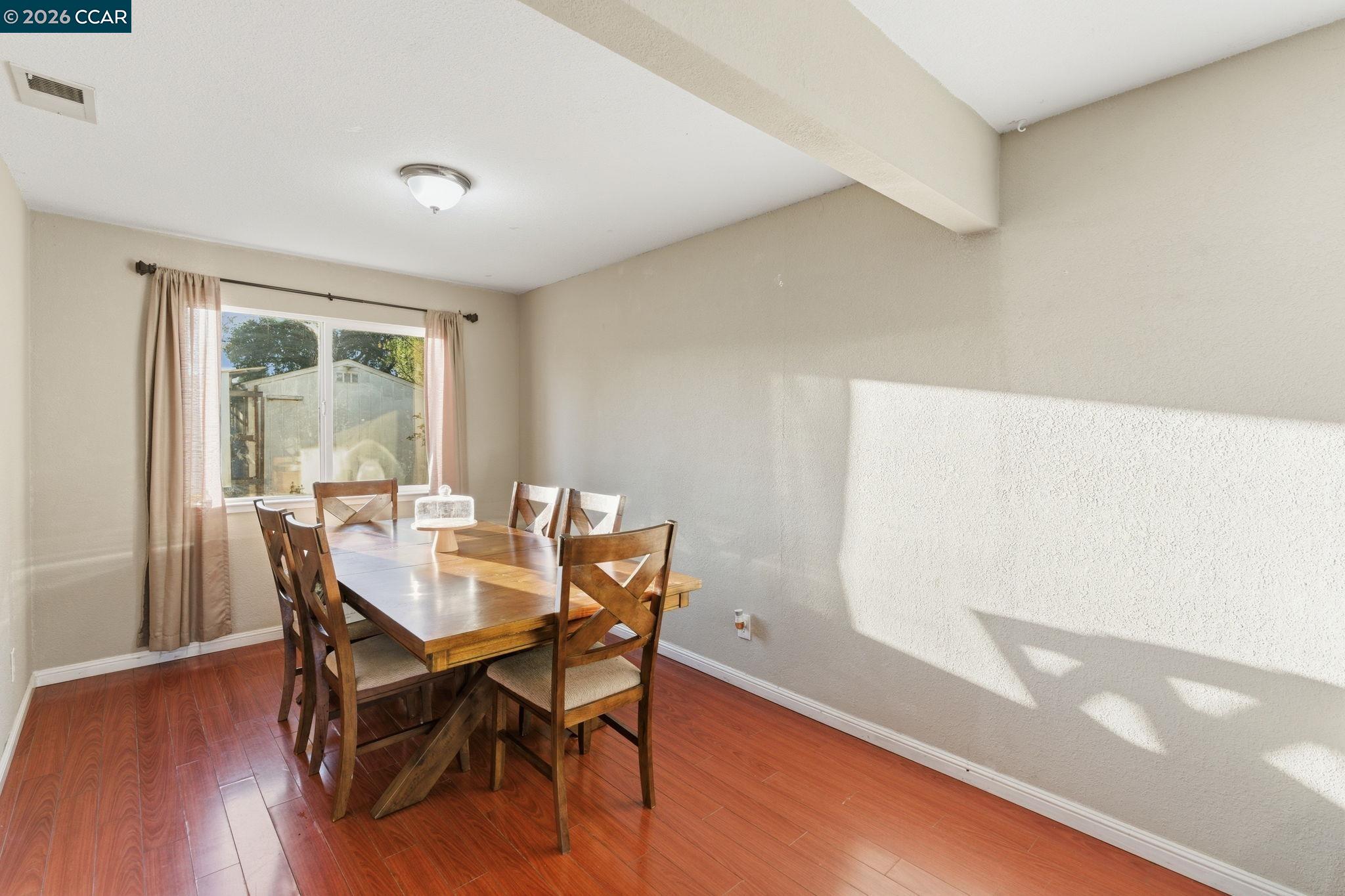 Detail Gallery Image 8 of 46 For 3600 Gallagher Cir, Antioch,  CA 94509 - 4 Beds | 2/1 Baths