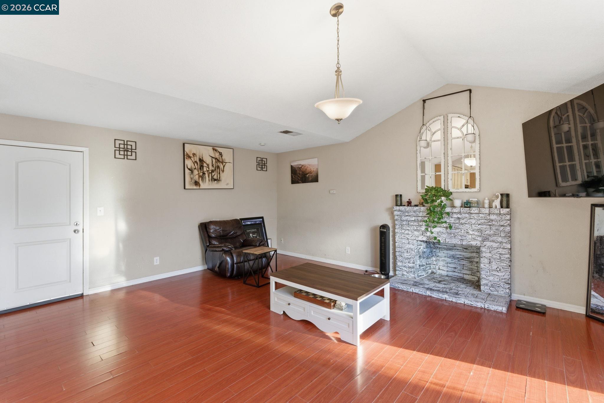 Detail Gallery Image 10 of 46 For 3600 Gallagher Cir, Antioch,  CA 94509 - 4 Beds | 2/1 Baths