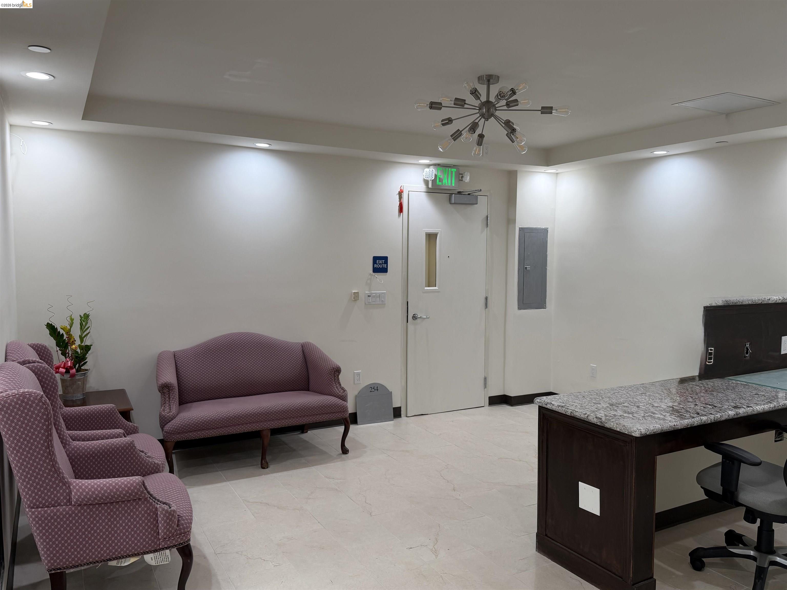 Detail Gallery Image 5 of 13 For , Oakland,  CA 94607 - – Beds | – Baths