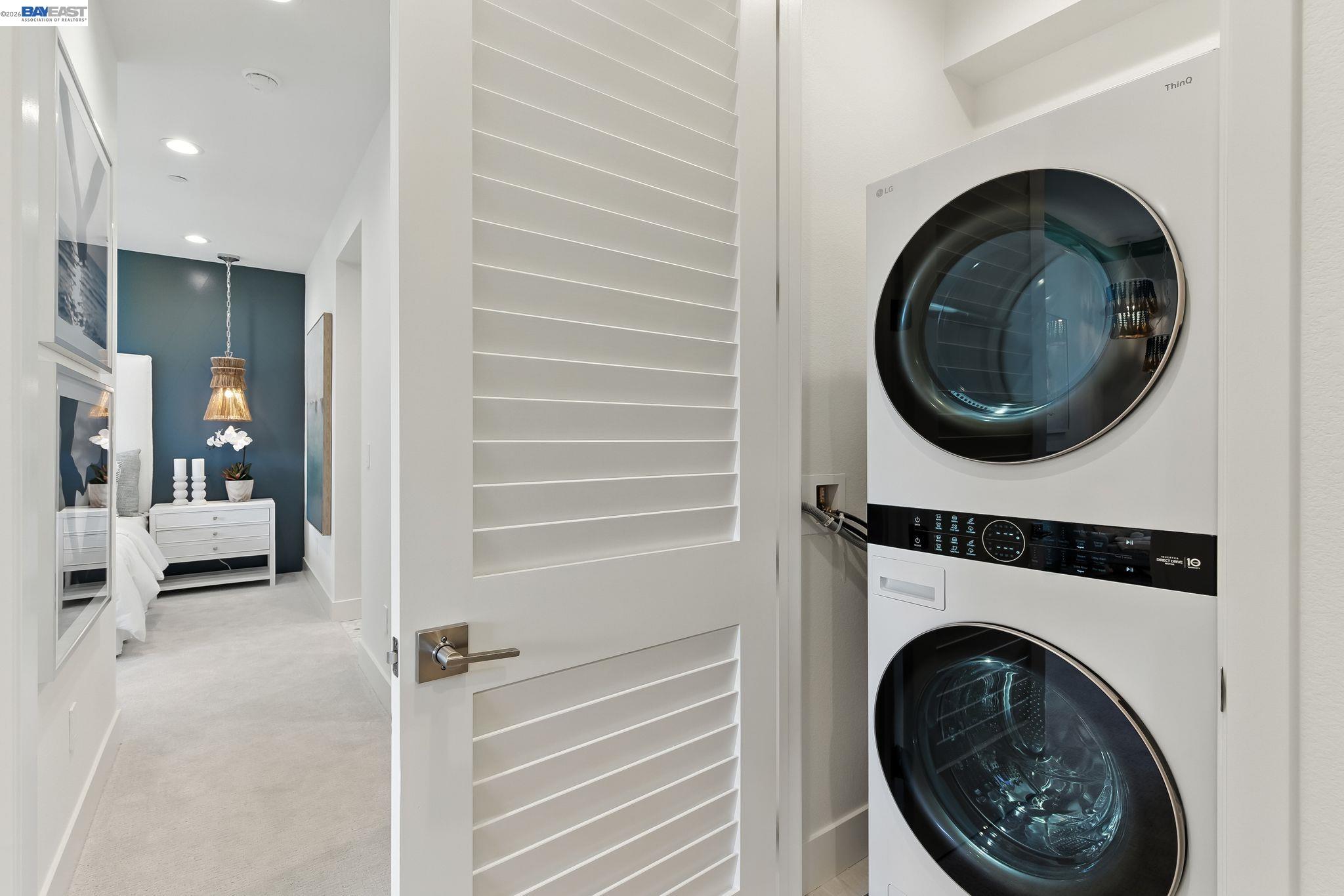 Detail Gallery Image 18 of 29 For 1937 Grand Street, Alameda,  CA 94501 - 2 Beds | 2/1 Baths