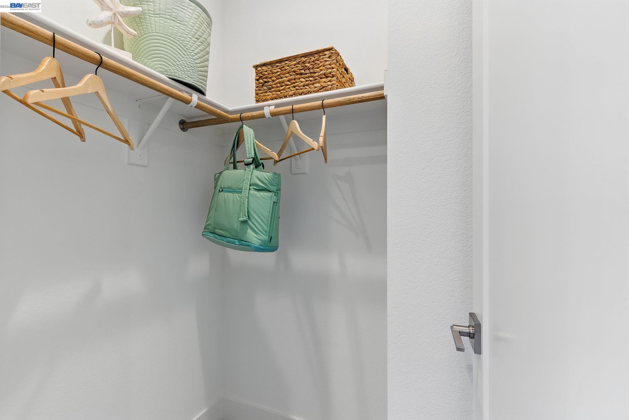 Detail Gallery Image 22 of 29 For 1937 Grand Street, Alameda,  CA 94501 - 2 Beds | 2/1 Baths