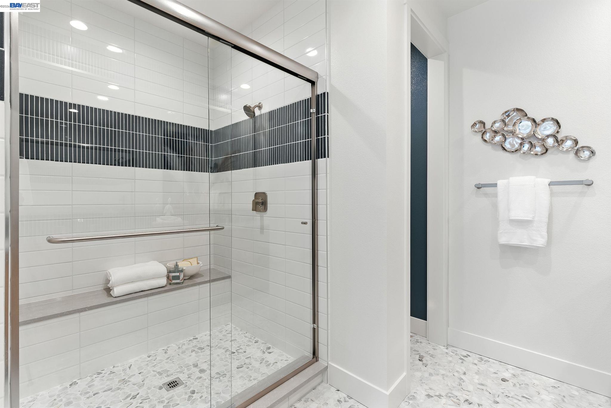 Detail Gallery Image 26 of 29 For 1937 Grand Street, Alameda,  CA 94501 - 2 Beds | 2/1 Baths