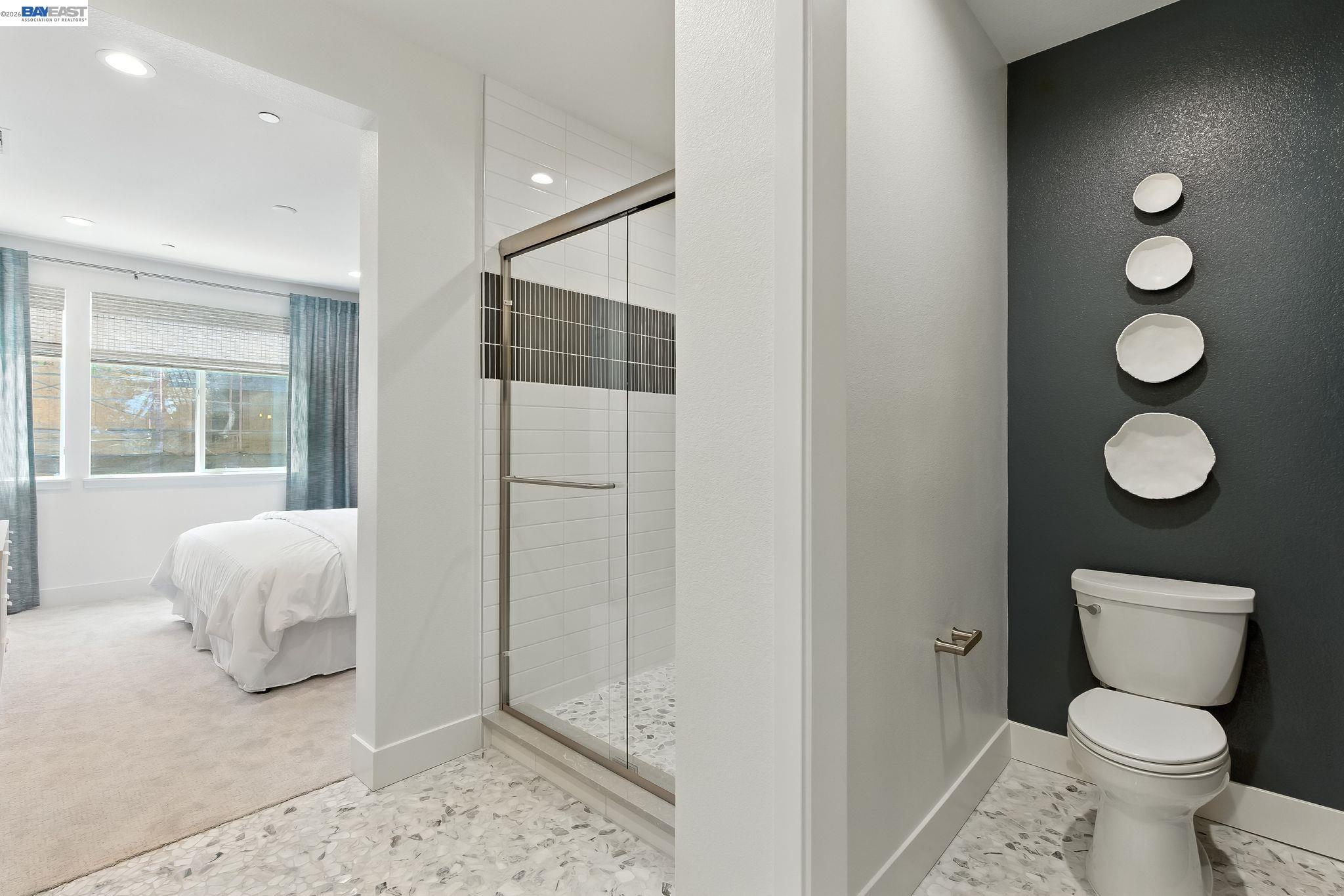 Detail Gallery Image 27 of 29 For 1937 Grand Street, Alameda,  CA 94501 - 2 Beds | 2/1 Baths