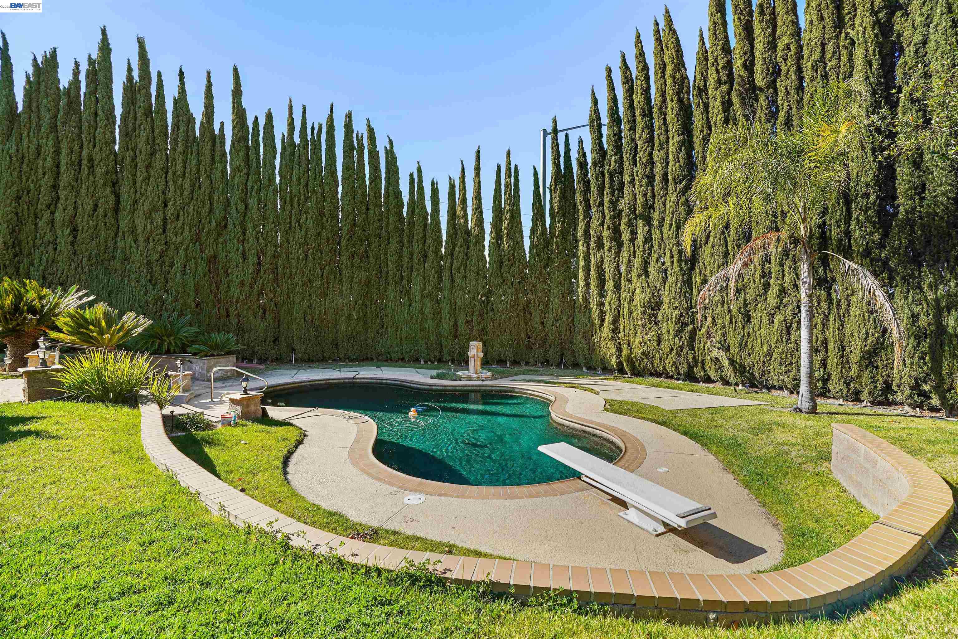 Detail Gallery Image 18 of 55 For 1349 Evans Pl, Livermore,  CA 94550 - 5 Beds | 2 Baths