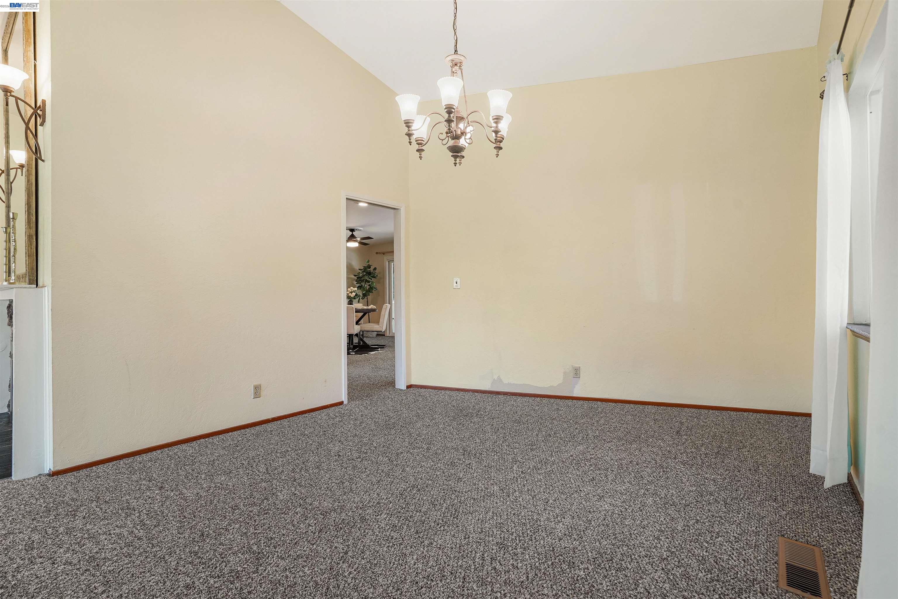 Detail Gallery Image 25 of 55 For 1349 Evans Pl, Livermore,  CA 94550 - 5 Beds | 2 Baths