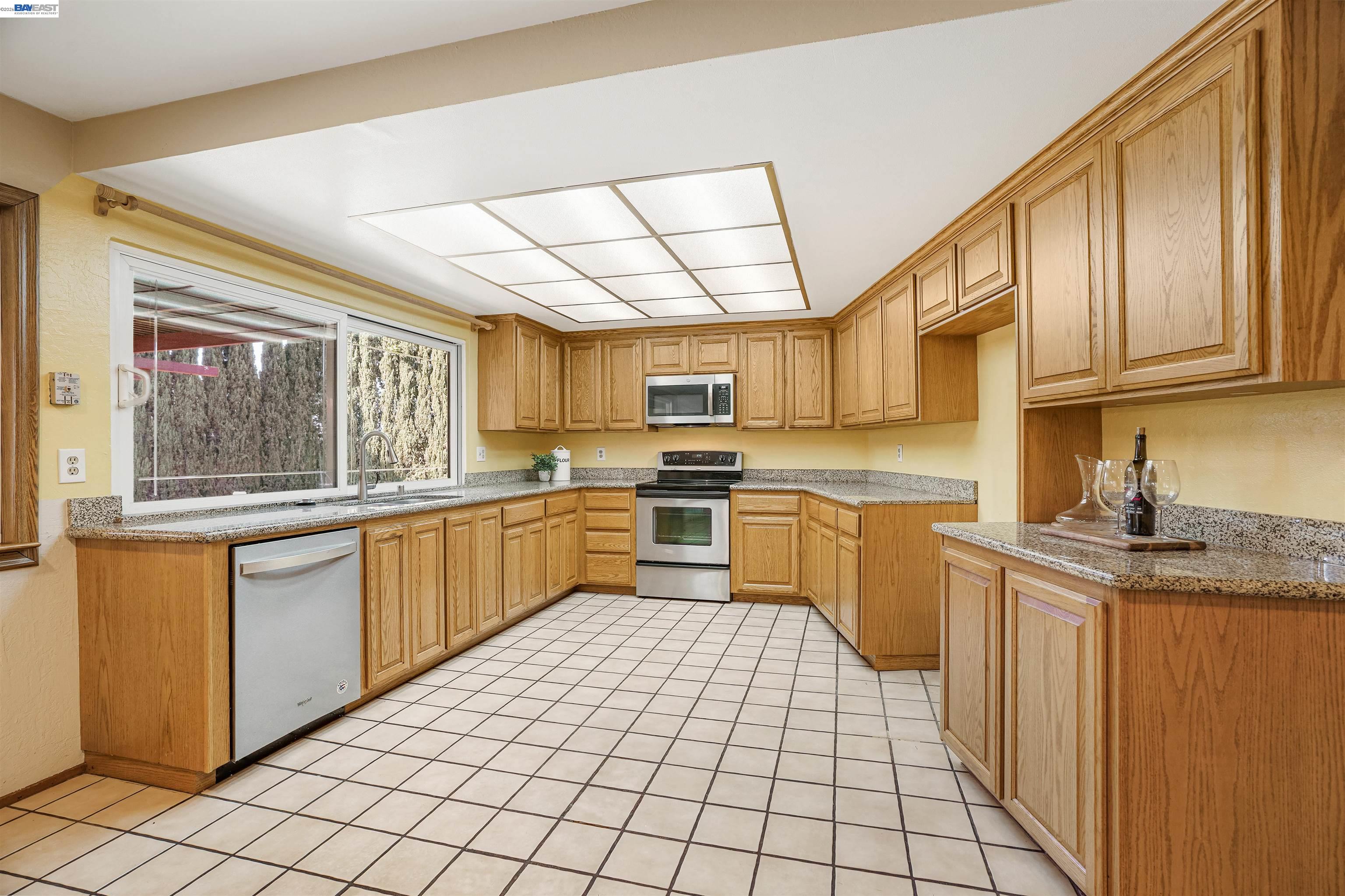 Detail Gallery Image 31 of 55 For 1349 Evans Pl, Livermore,  CA 94550 - 5 Beds | 2 Baths